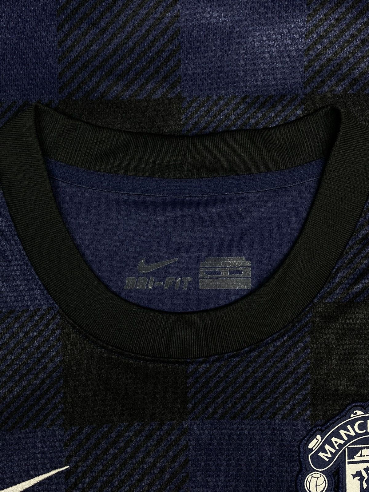 Nike Nike Manchester United 2013/14 Away Soccer Jersey Size US XL / EU 56 / 4 - 18 Thumbnail
