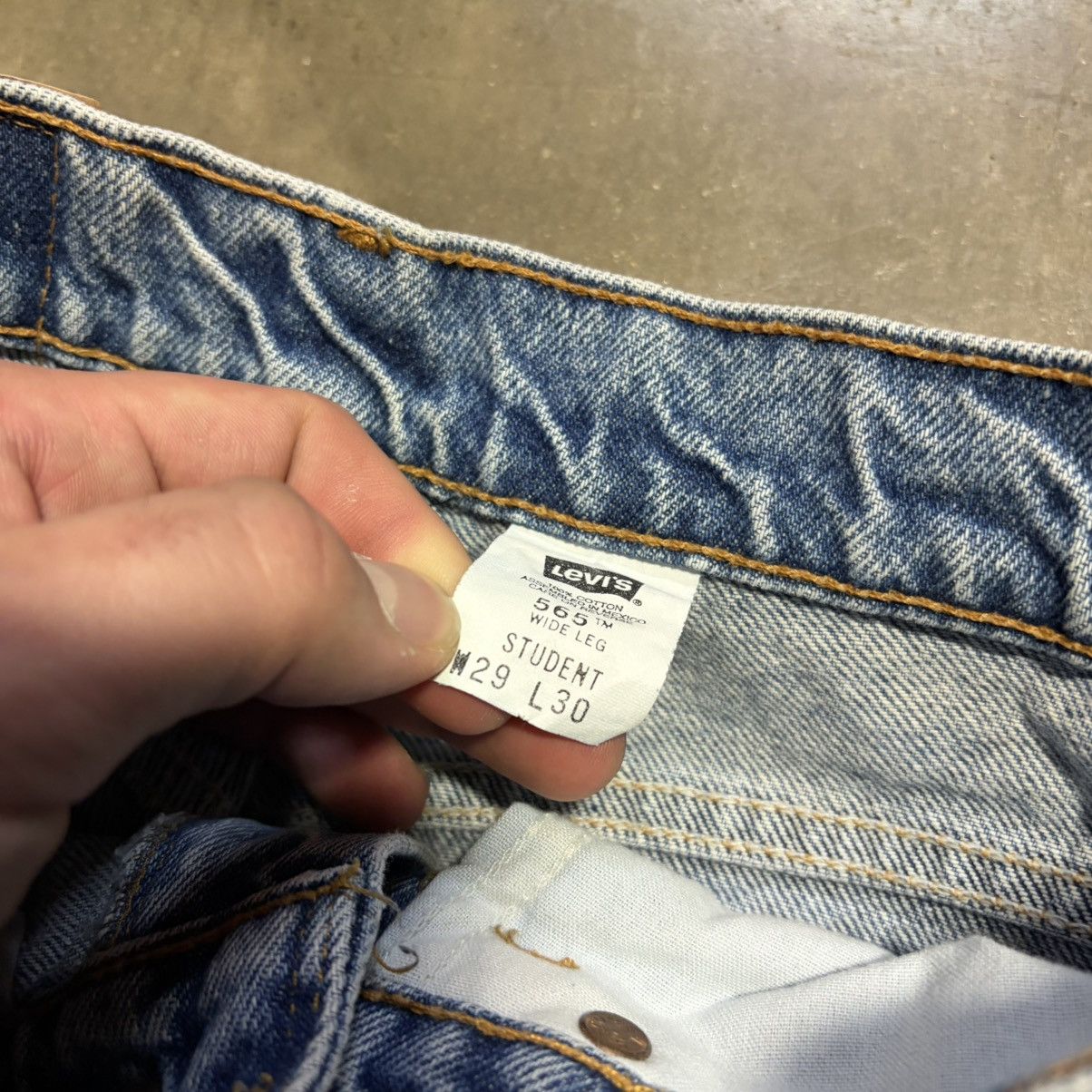 Levi's Vintage Levis 565 Orange Tag Wide Leg Baggy Denim Jeans 90s Size US 29 - 10 Thumbnail