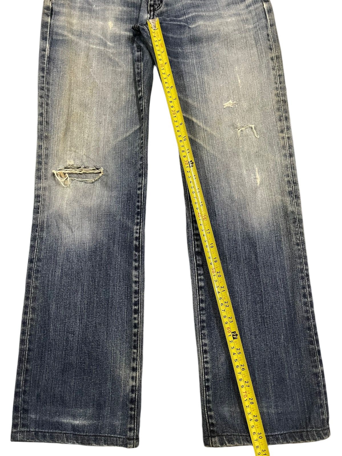 Uniqlo Vintage Japanese Uniqlo Blue Wash Distress Baggy Jeans Size US 32 / EU 48 - 11 Thumbnail