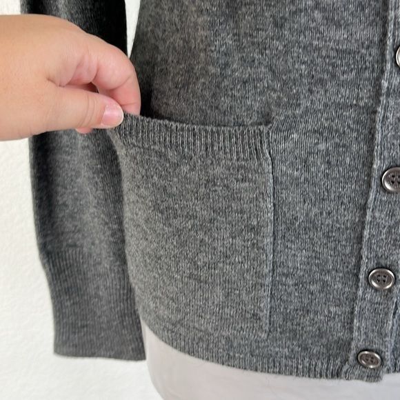 Burberry Burberry Brit Cashmere Gray V Neck Cardigan Sweater Size M / US 6-8 / IT 42-44 - 5 Thumbnail