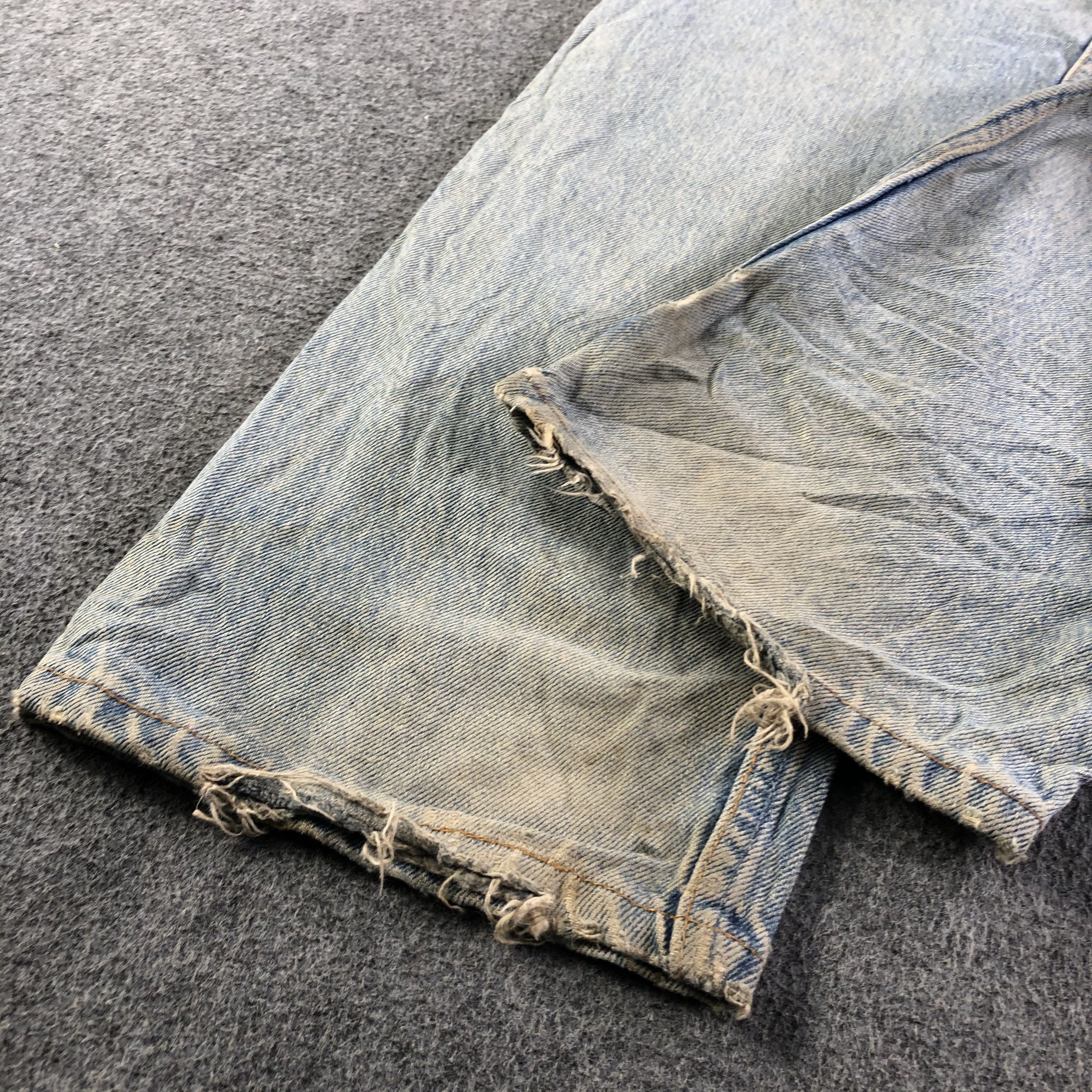 Levi's Vintage Light Wash Levis 501 Jeans-J3994 Size US 33 - 6 Thumbnail