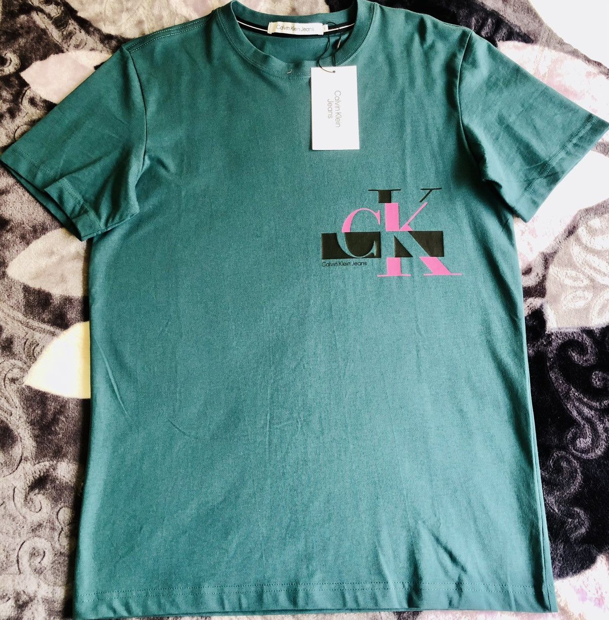 Calvin Klein Calvin Klein T-Shirt Glitched Regular Fit Size US S / EU 44-46 / 1 - 1 Thumbnail
