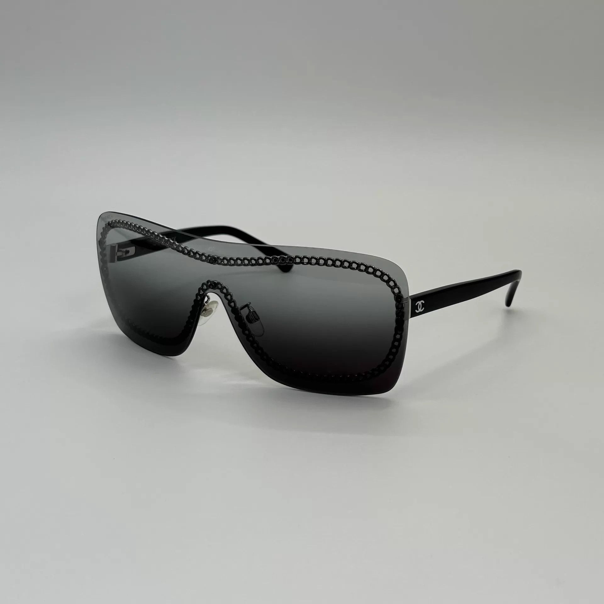 Chanel CHANEL Chain Design Classic Sunglasses HB6261 Size ONE SIZE - 2 Thumbnail