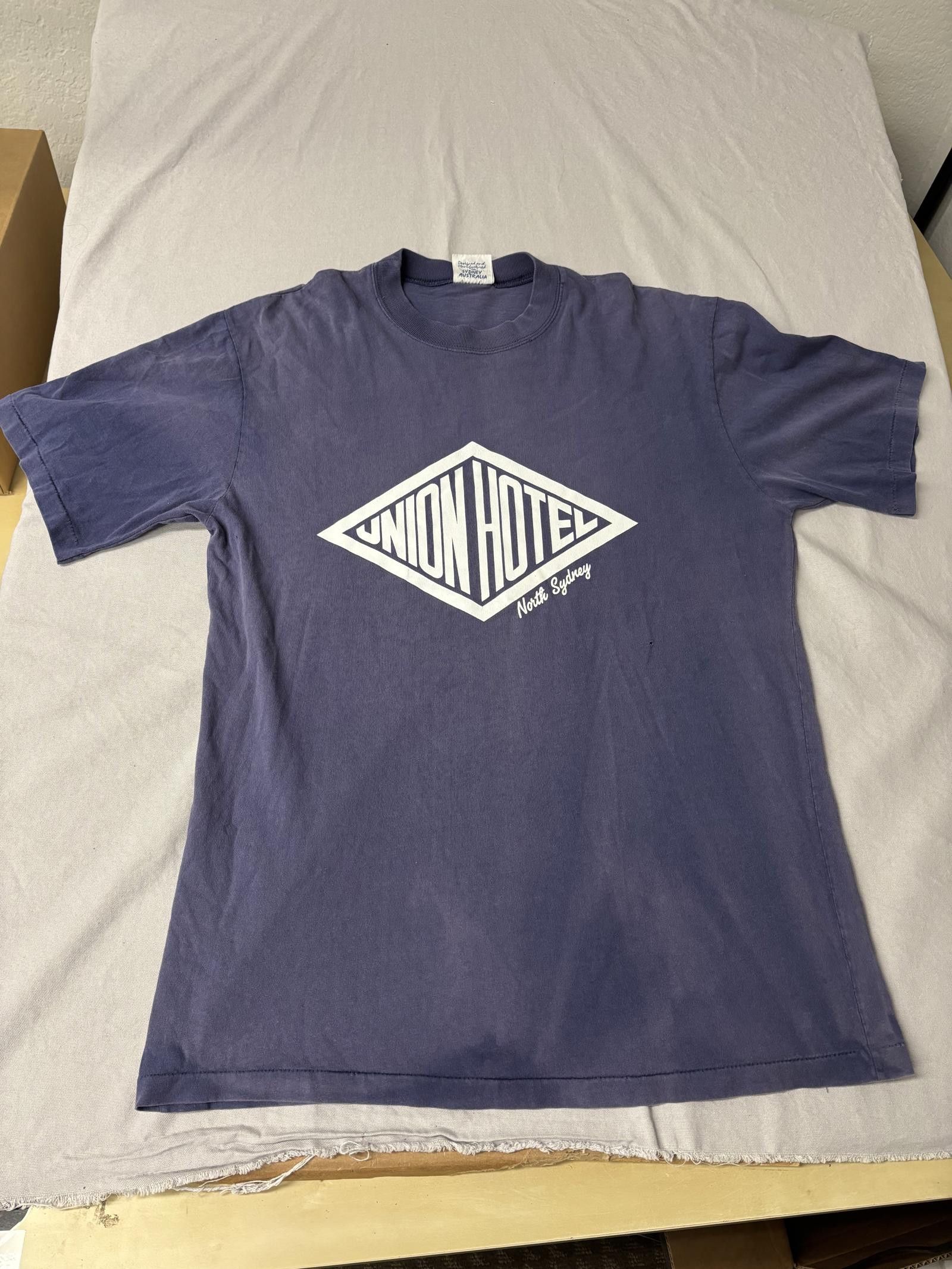 Other Union Hotel T-shirt North Sydney Australia Ozart Tee XL Size US XL / EU 56 / 4 - 1 Thumbnail