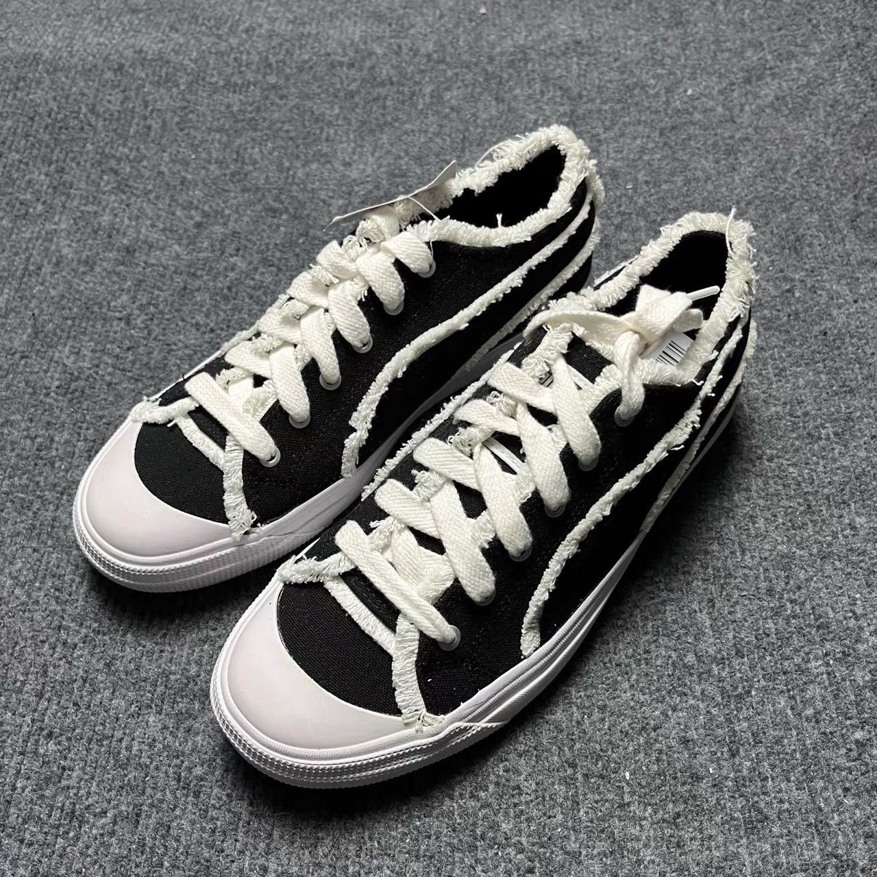 Puma Puma Low-top Retro Canvas Shoes K28 Size US 7.5 / EU 40-41 - 1 Thumbnail