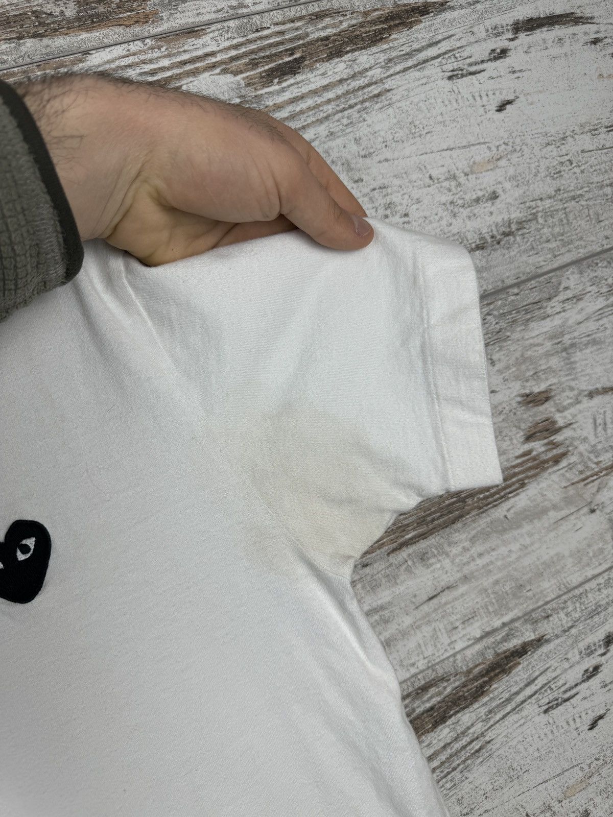 Comme des Garcons Men’s Distressed Play Comme des Garçons T-shirt tee Japanese Size US M / EU 48-50 / 2 - 15 Thumbnail