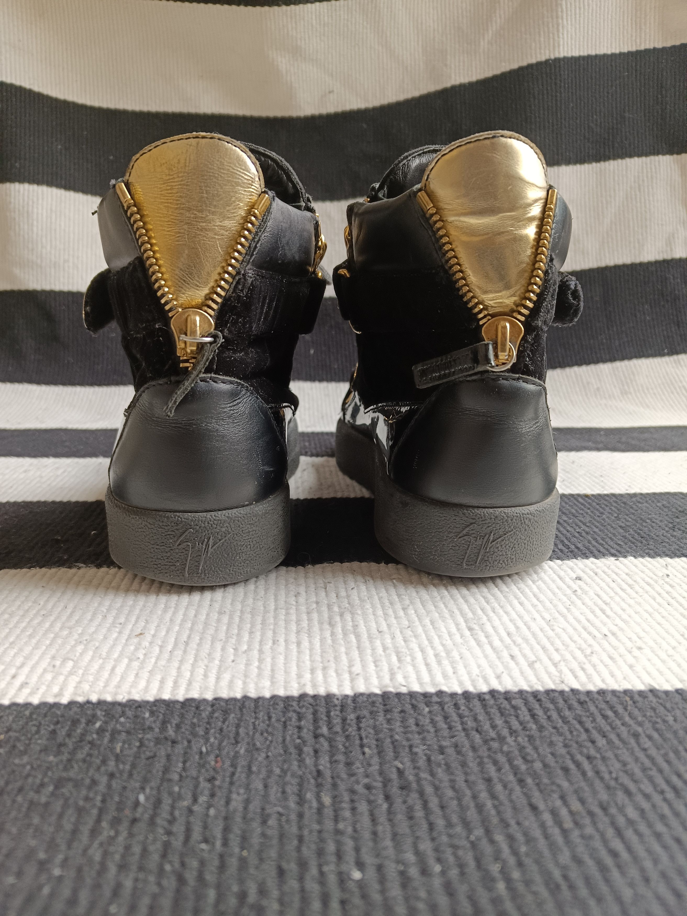 Giuseppe Zanotti Giuseppe Zanotti Gold Strap Velvet High Top Sneakers Size US 8.5 / EU 41-42 - 11 Thumbnail