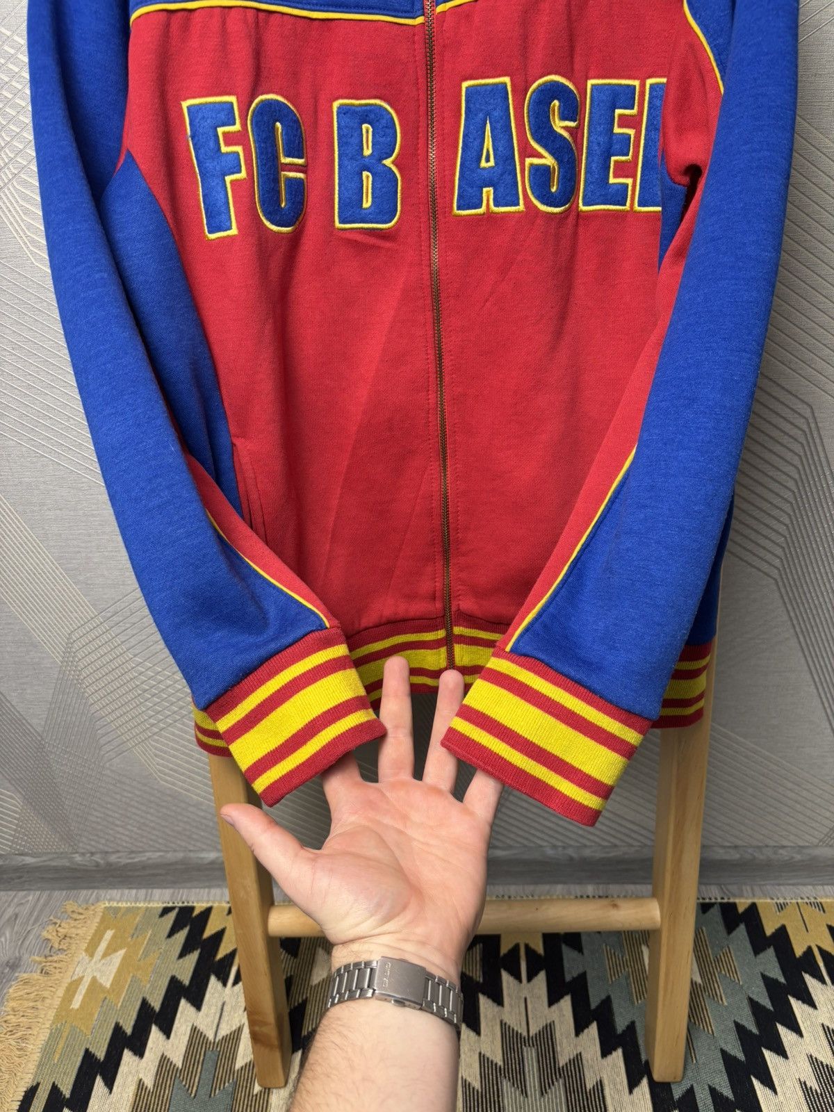 Vintage Vintage FC Basel 1893 Streetwear Zip Hoodie Size US M / EU 48-50 / 2 - 9 Thumbnail