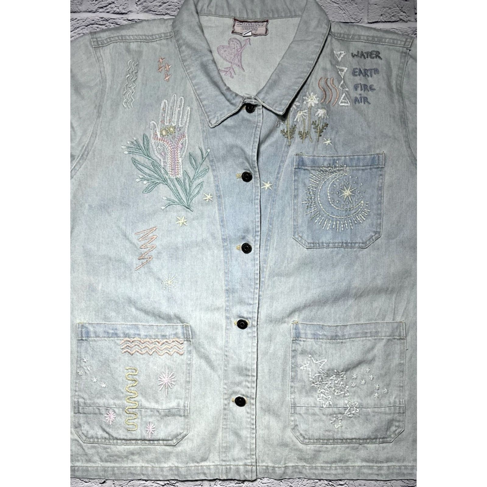 Johnny Was Johnny Was Embroidered Denim Jacket XXL Women Floral 2XL Blue Cotton Jacket Plus Size Embroidered Button Closure Size XXL / US 16-18 / IT 52-54 - 2 Thumbnail