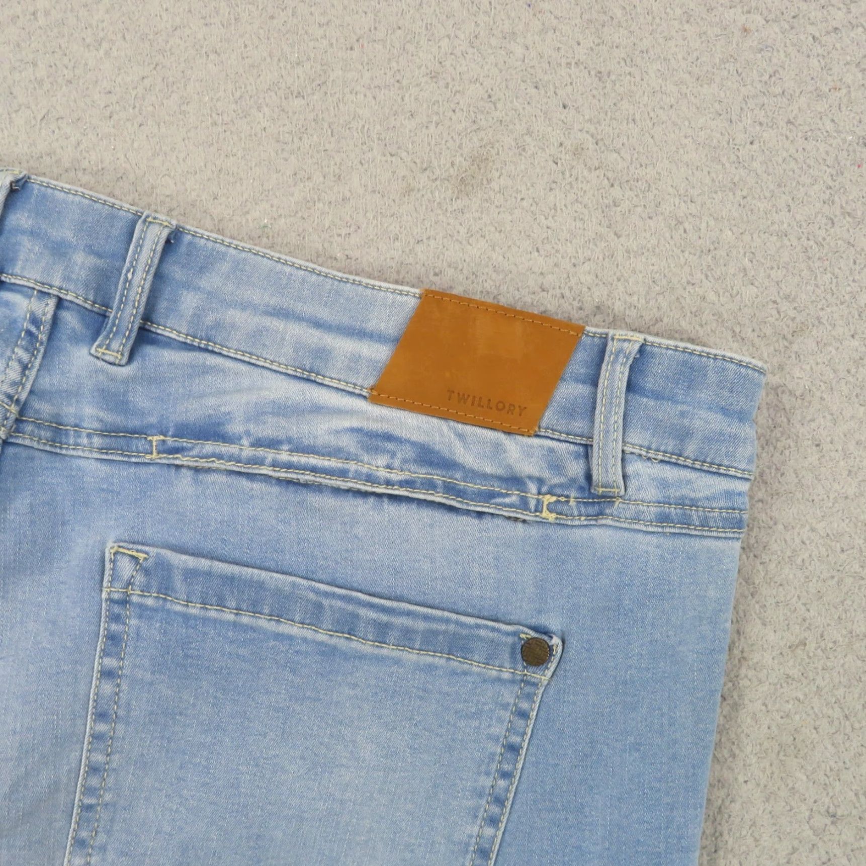 Vintage Twillory Jeans Mens 40x32 Denim Light Wash Regular Straight 5-Pocket Stretch Blue Size US 40 / EU 56 - 4 Thumbnail