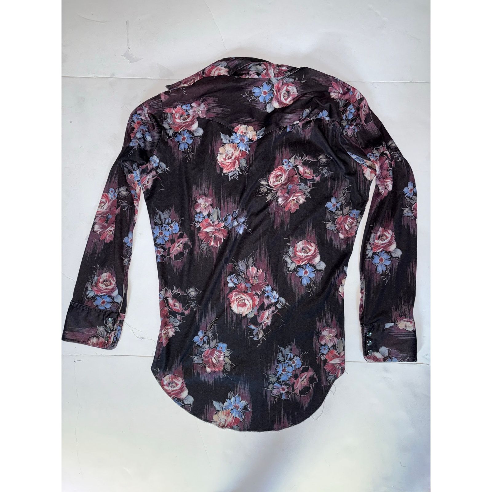 Wrangler Vintage Wrangler Longtails floral permanent press 15-15 1/2 Size US M / EU 48-50 / 2 - 6 Thumbnail