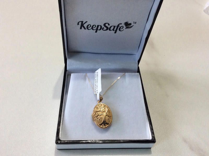 Designer 9ct gold with writing mum love you necklace Size ONE SIZE - 2 Thumbnail
