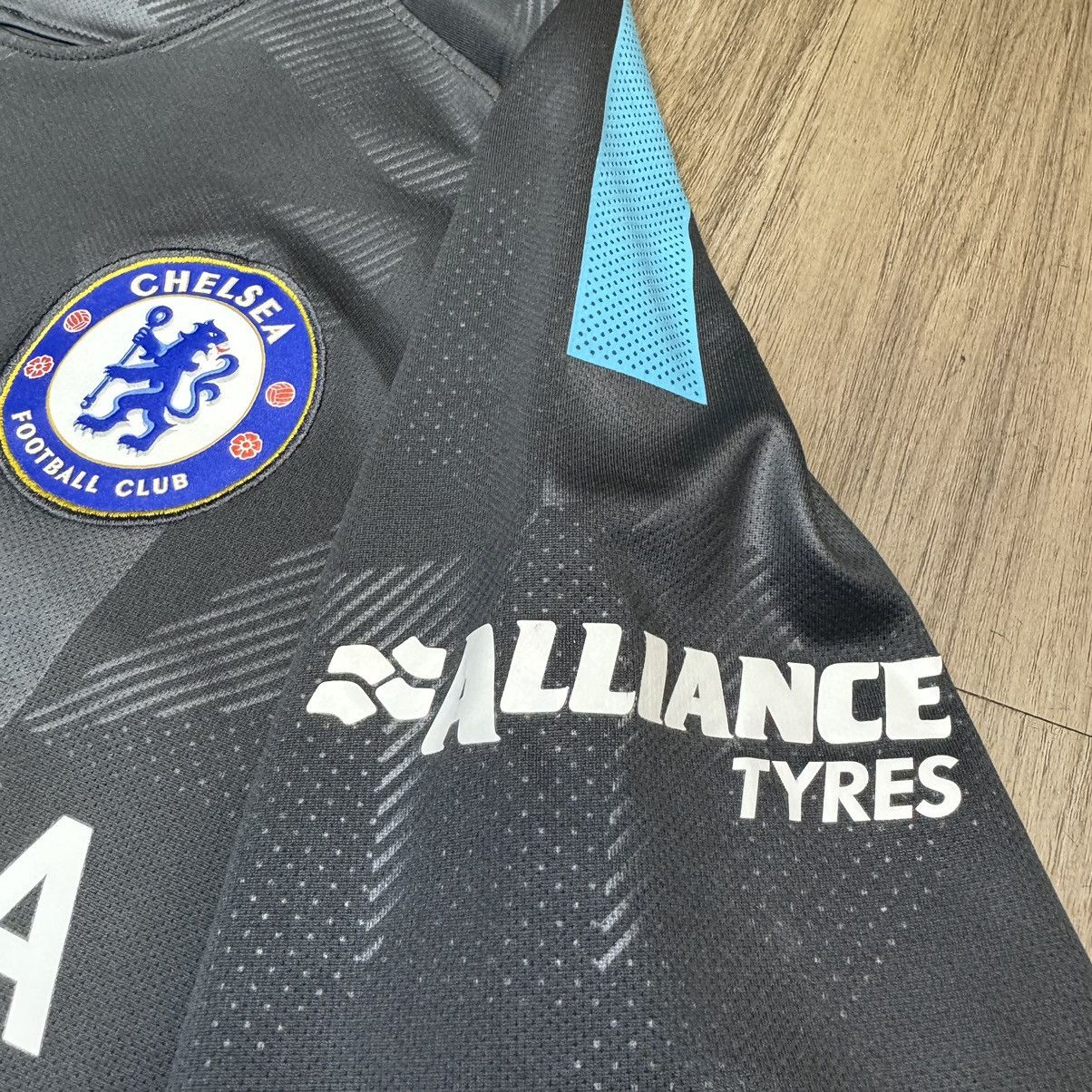 Adidas Chelsea 17/18 away shirt #28 Azpilicueta Size US S / EU 44-46 / 1 - 7 Thumbnail