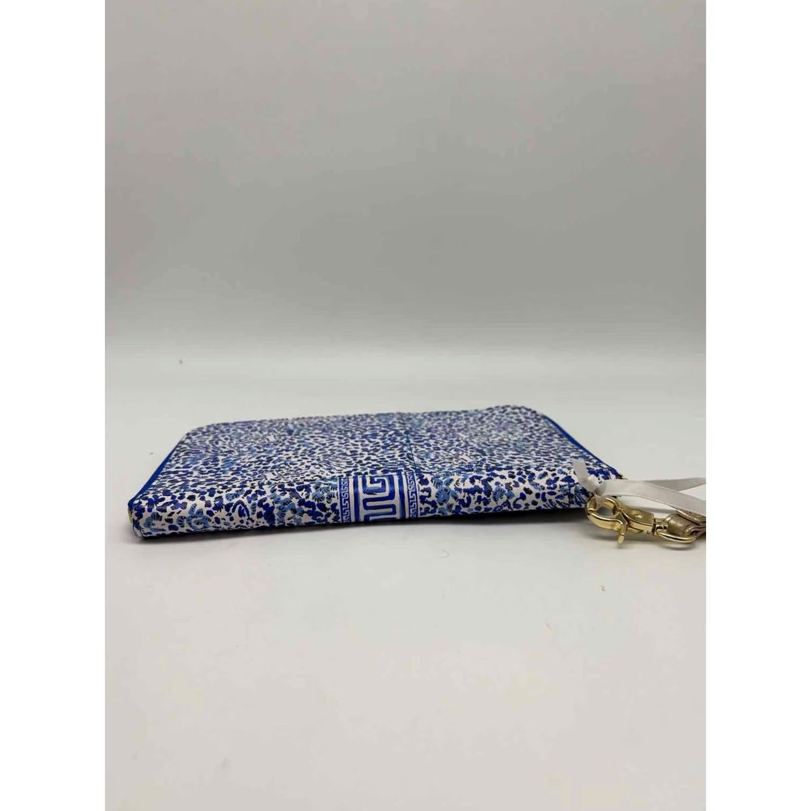 Lilly Pulitzer Pre-Owned Lilly Pulitzer Blue Wristlet Size ONE SIZE - 4 Thumbnail