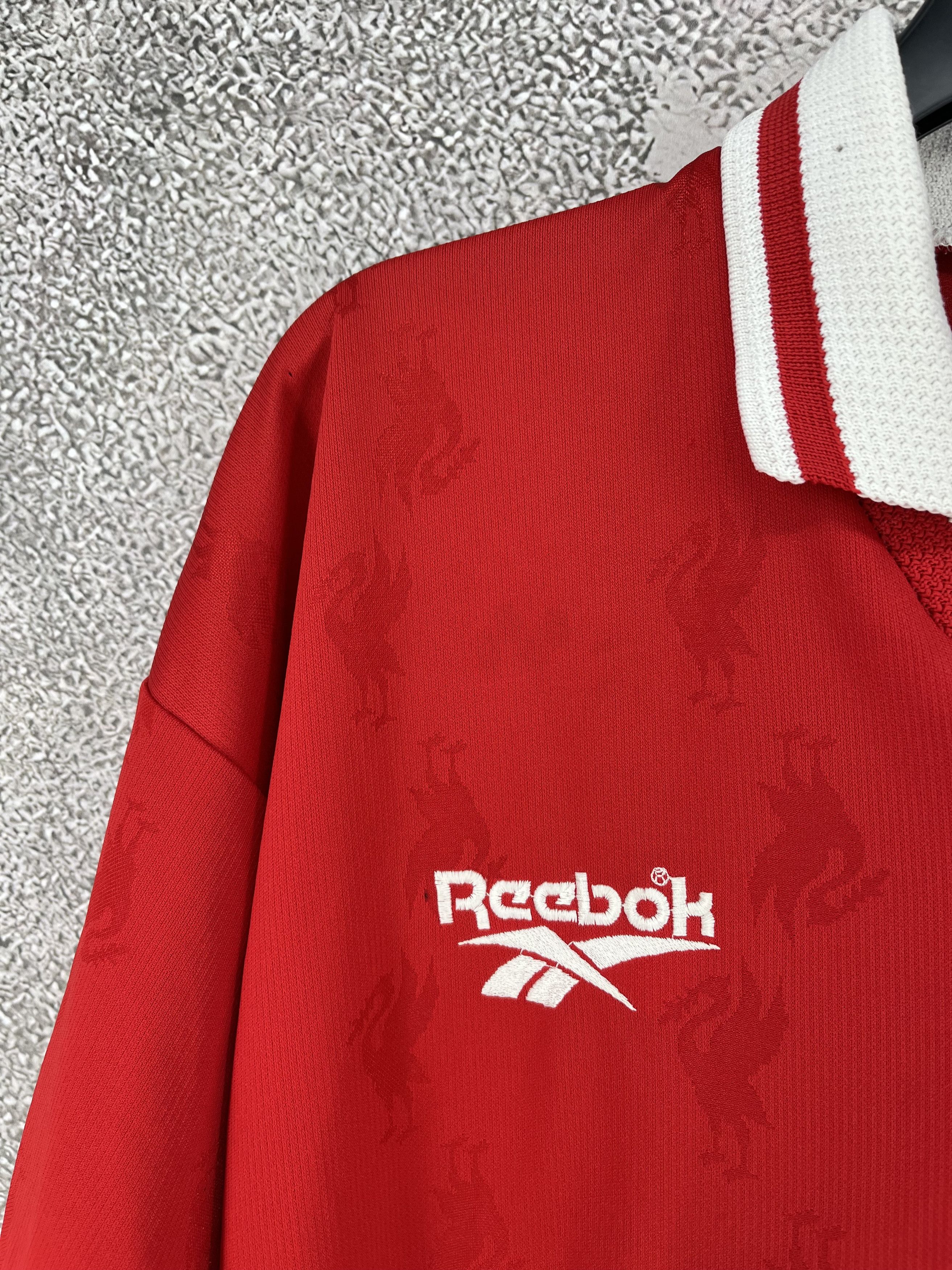 Reebok Liverpool FC 96/98 Home Jersey Reebok Carlsberg #10 UK Size US M / EU 48-50 / 2 - 7 Thumbnail