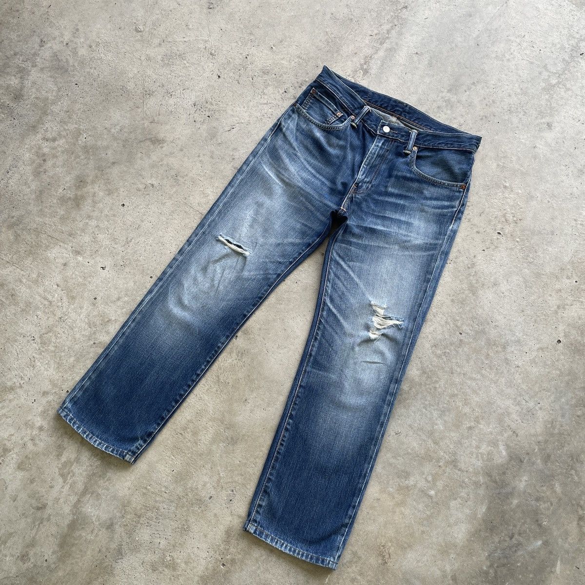Jean × Levi's Levi’s 502 Faded Blue Distressed Jeans Denim Pants W32x29 Size US 32 / EU 48 - 2 Thumbnail