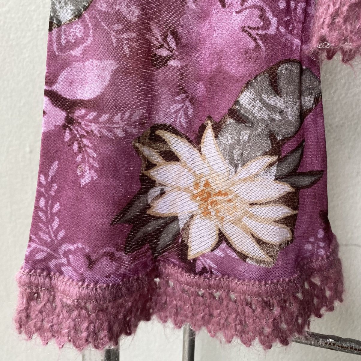 United Colors Of Benetton UNITED COLORS OF BENETTON Y2K Sheer Floral Lace Mesh Top Size M / US 6-8 / IT 42-44 - 20 Thumbnail
