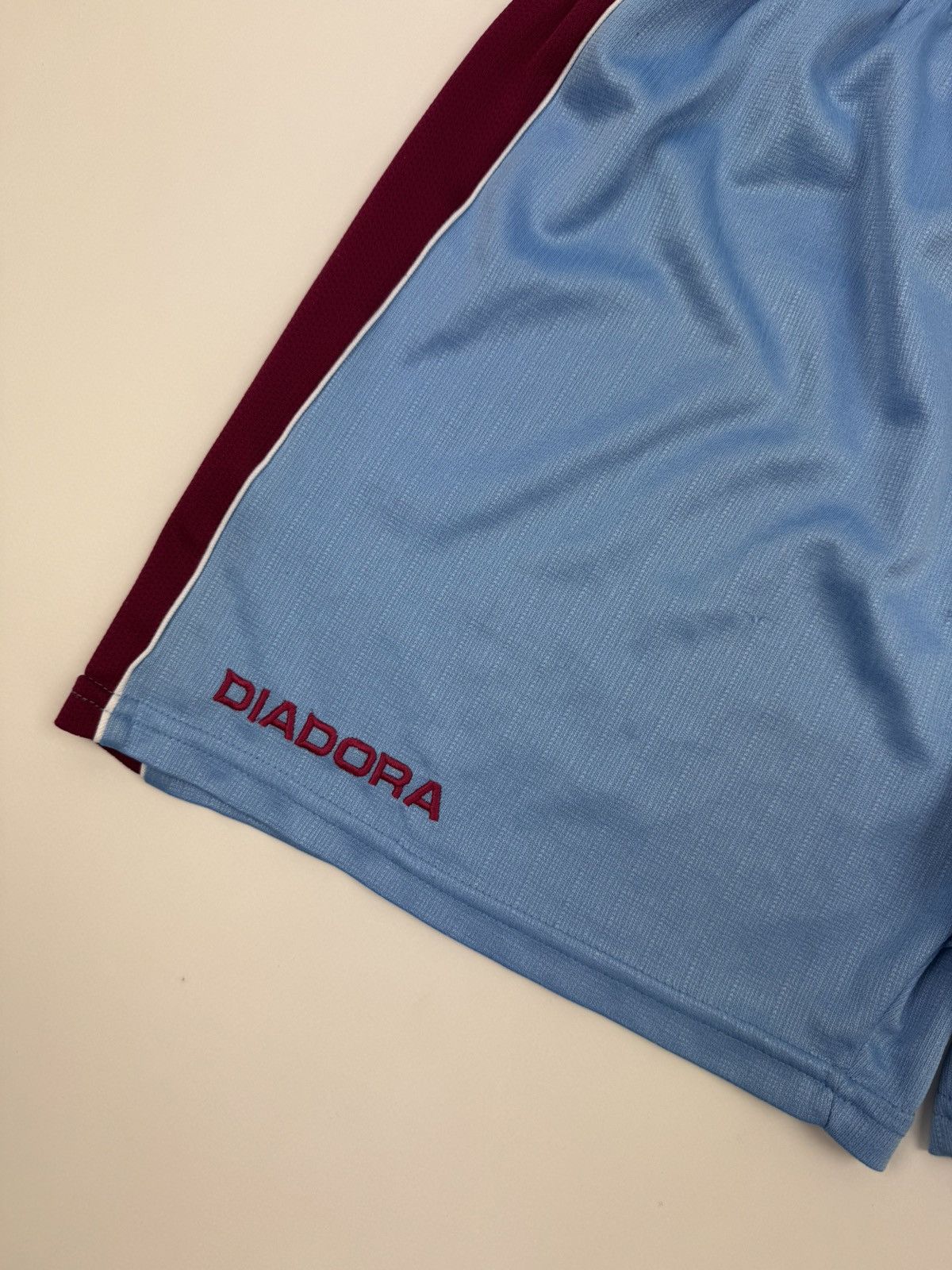 Diadora 00’s Vintage Diadora F.C. Aston Villa Home Soccer Shorts Size US 30 / EU 46 - 4 Thumbnail