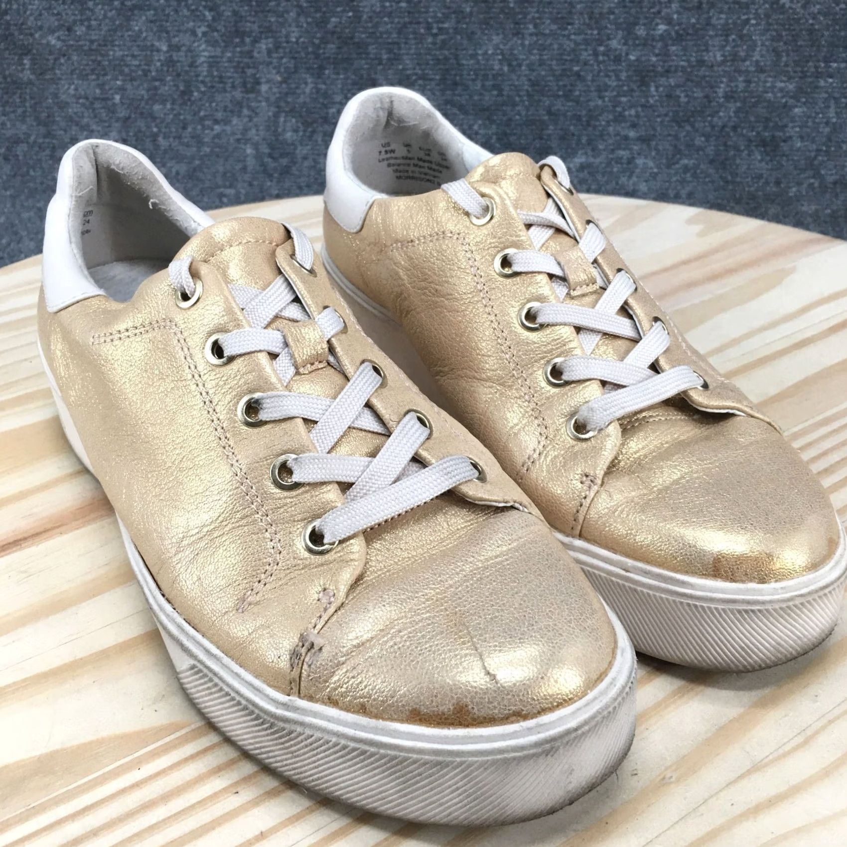 Naturalizer Naturalizer Womens 7.5 W Wide Morrison 2.0 Casual Sneakers Gold Leather Low Top Size M / US 6-8 / IT 42-44 - 6 Thumbnail