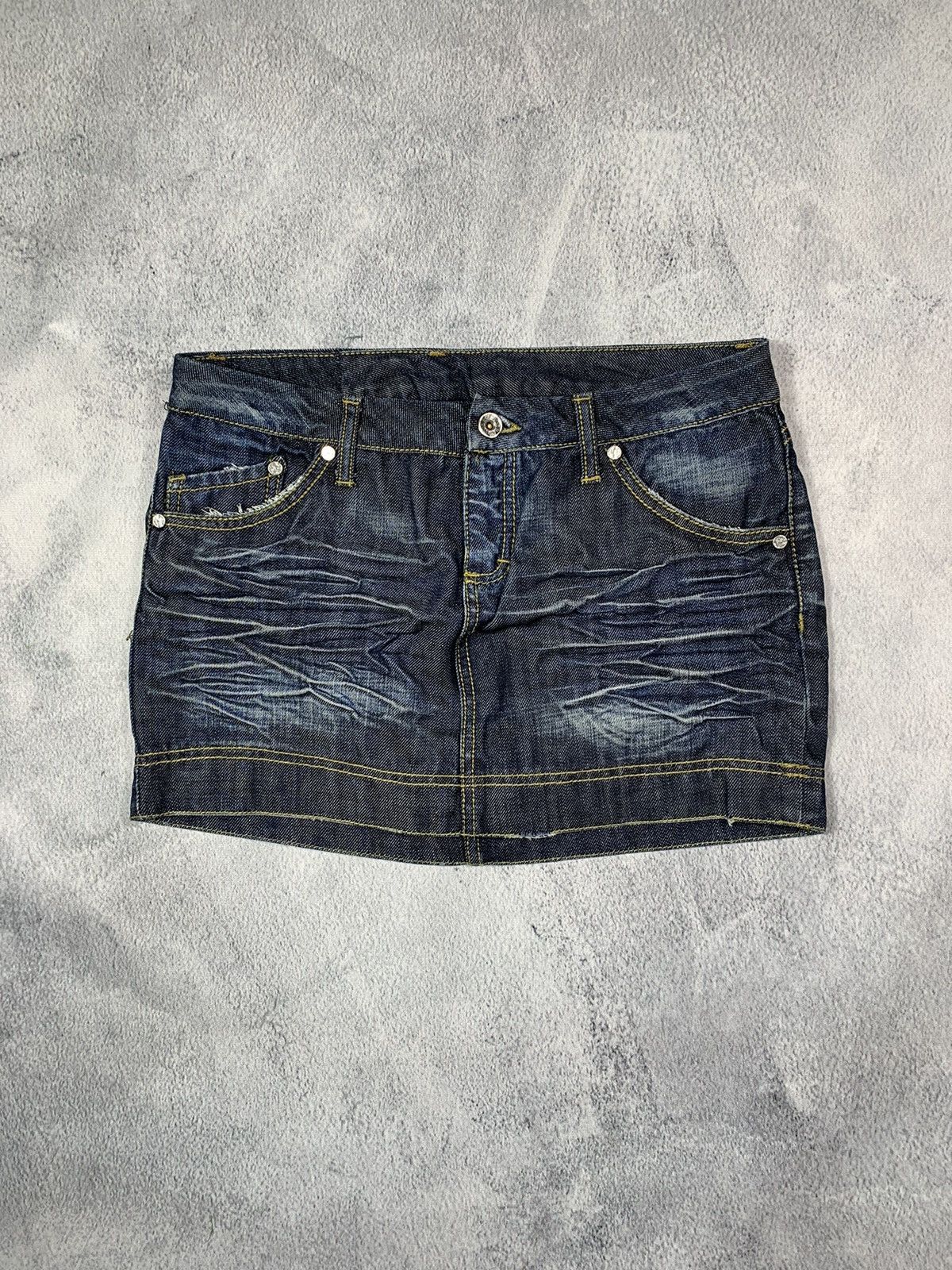 Japanese Brand × Vintage Vintage Y2K denim mini skirt streetwear style size 30 Size 30" / US 8 / IT 44 - 1 Thumbnail