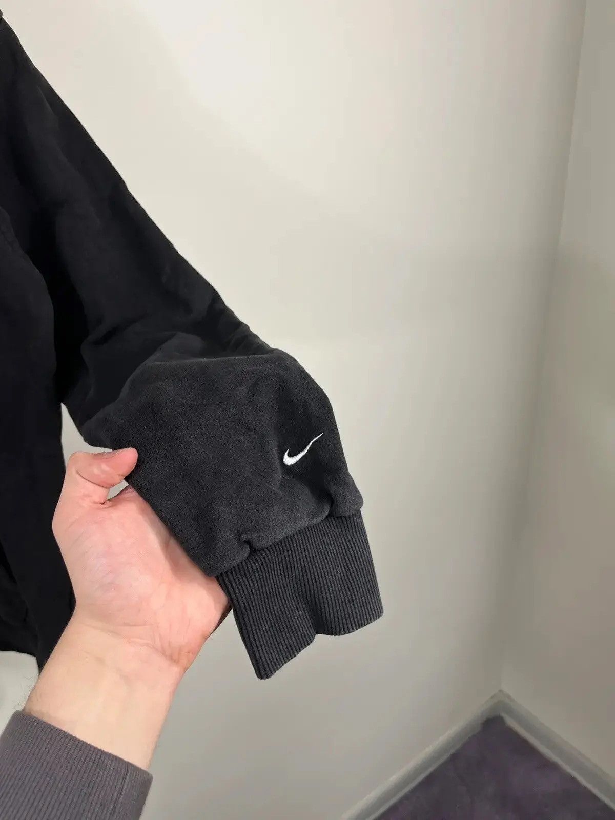 Nike × Vintage Vintage Nike Y2K Big Logo Retro Hype Black Hoodie Size US M / EU 48-50 / 2 - 4 Thumbnail