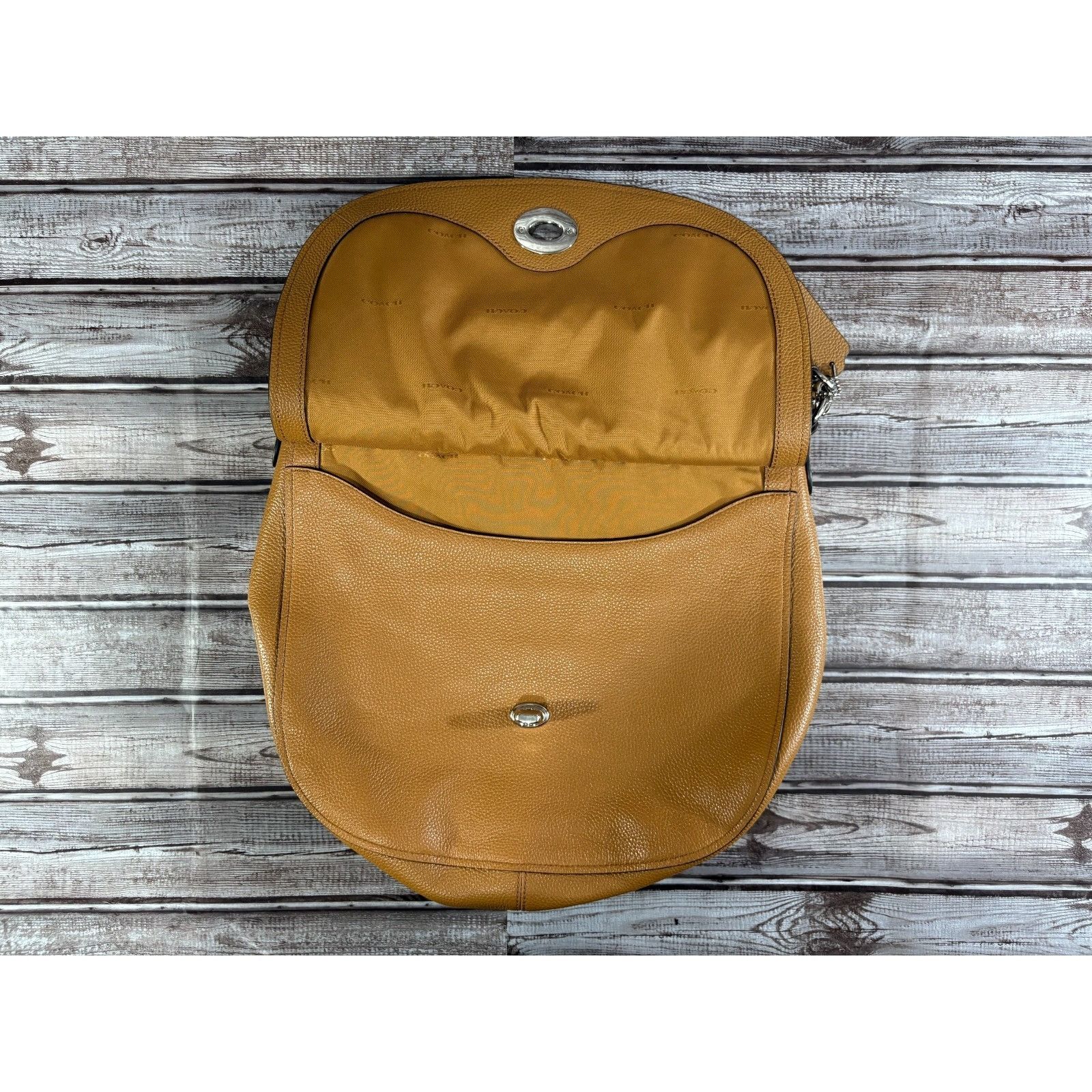 Coach Coach Turnlock Hobo Bag 24771 Pebbled Leather Saddle Tan Size ONE SIZE - 11 Thumbnail