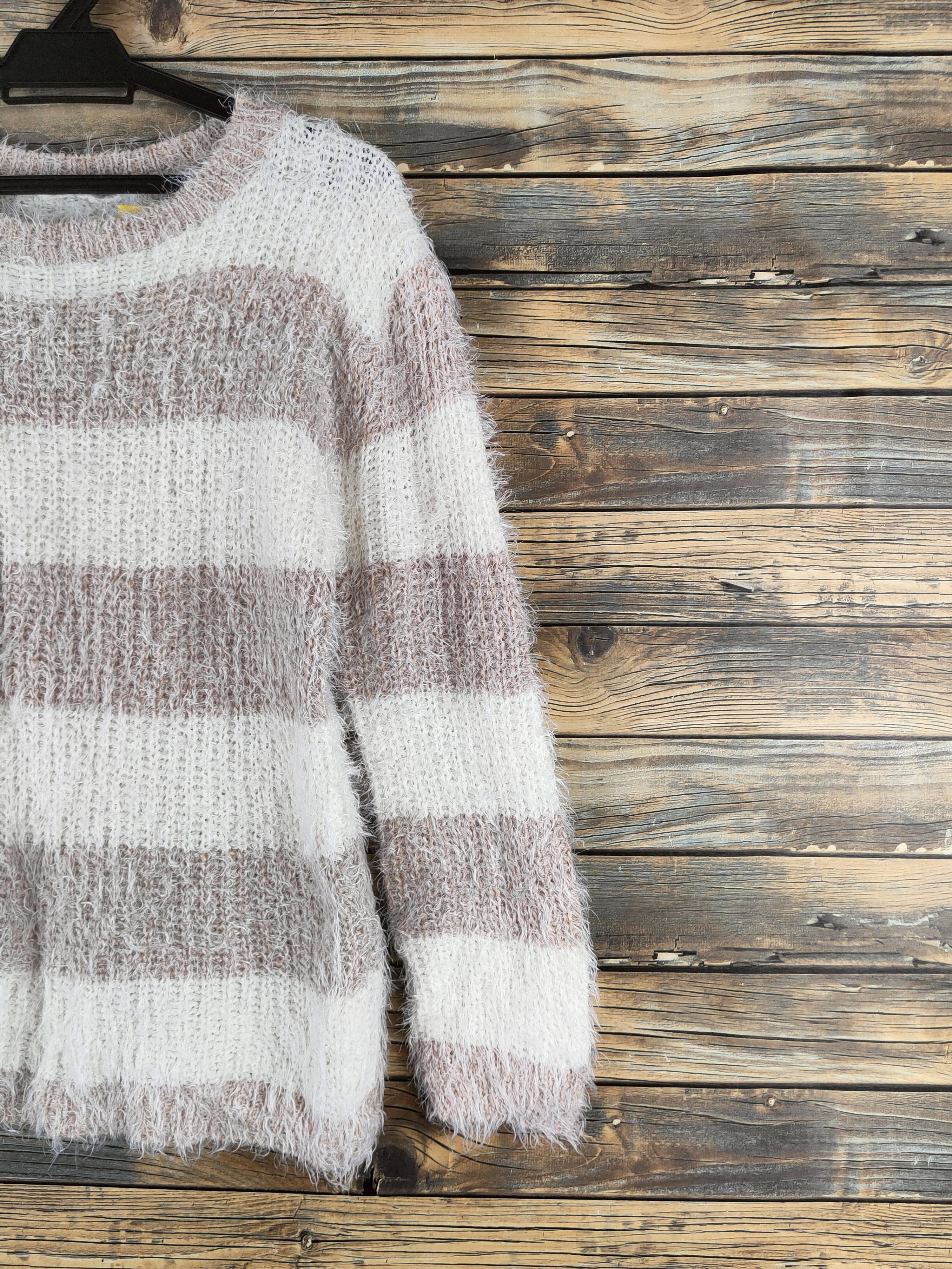 Japanese Brand DL A Lla Moda Beige Cream Fur Mohair Knitwear #46-444 Size M / US 6-8 / IT 42-44 - 5 Thumbnail