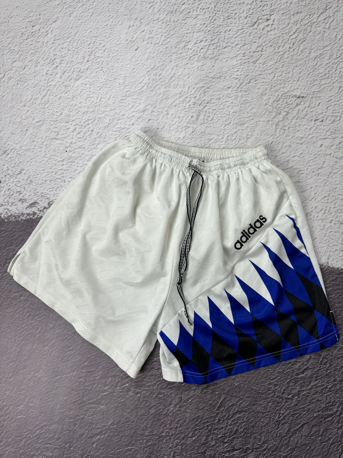 Adidas Adidas Football made in England shorts Blanc 90s vintage Size US 34 / EU 50 - 2 Thumbnail