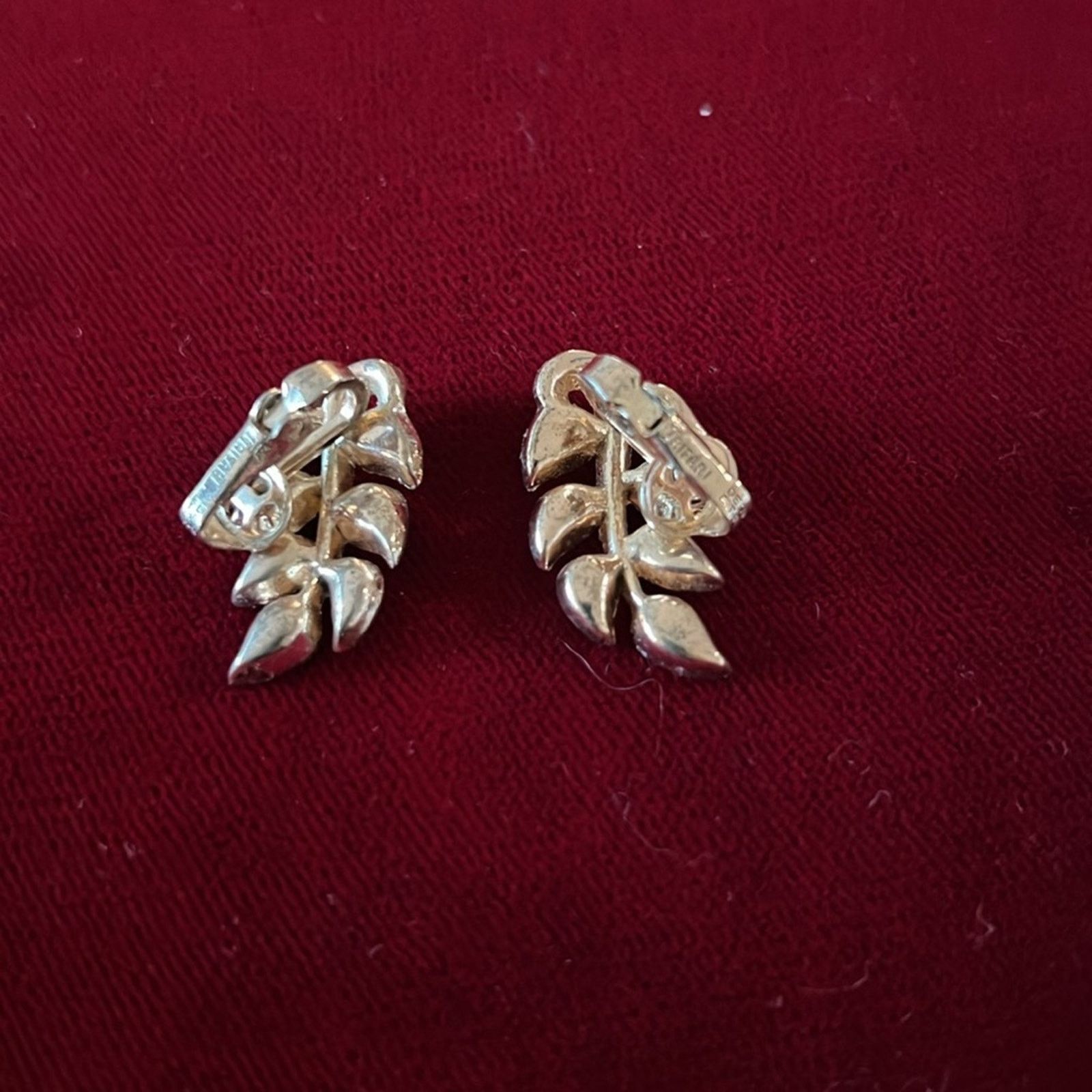 Vintage Vintage Trifari Clip Earrings Size ONE SIZE - 2 Thumbnail
