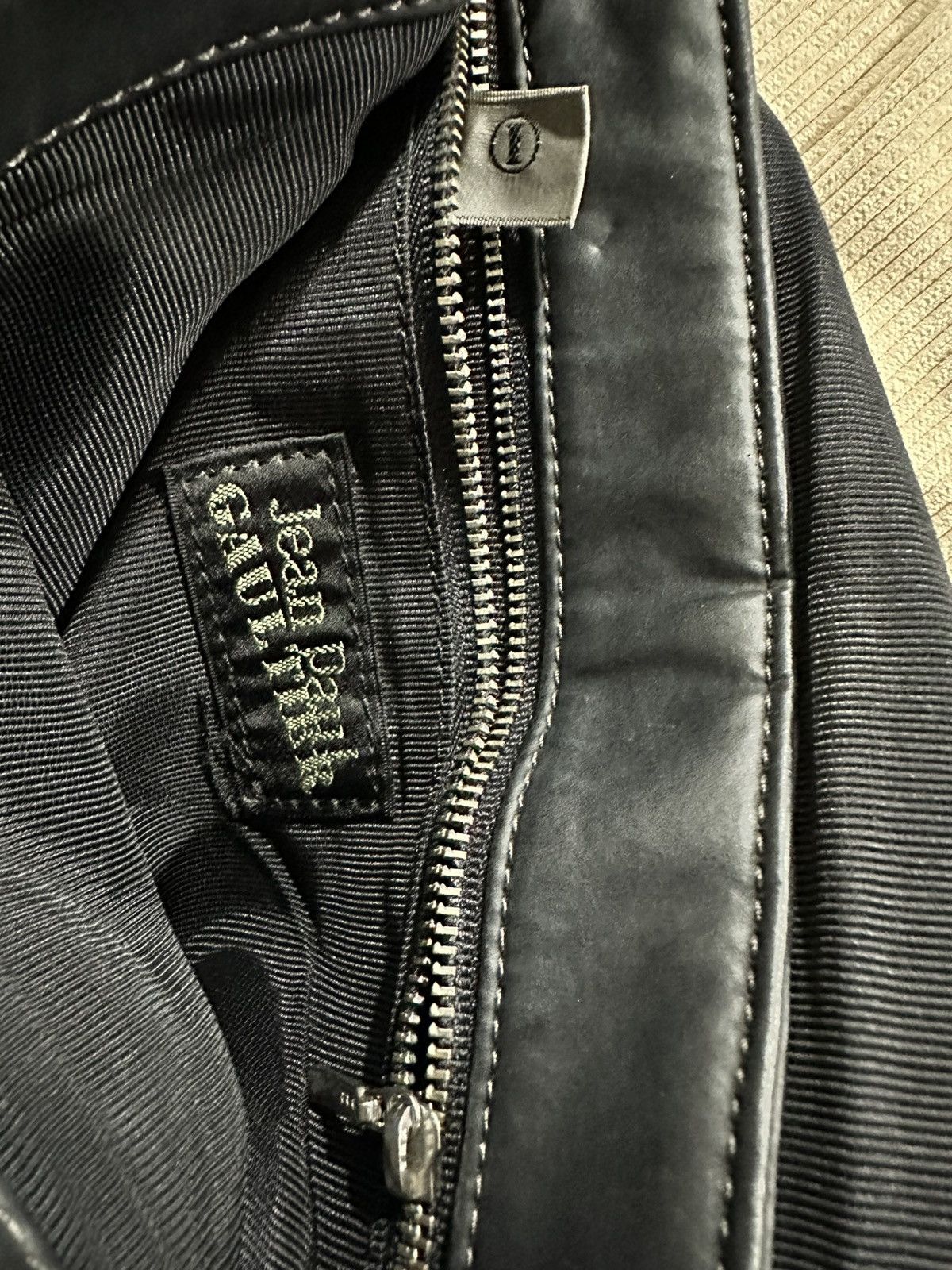 Jean Paul Gaultier Jean Paul Gaultier Sling / Shoulder Bag Size ONE SIZE - 5 Thumbnail