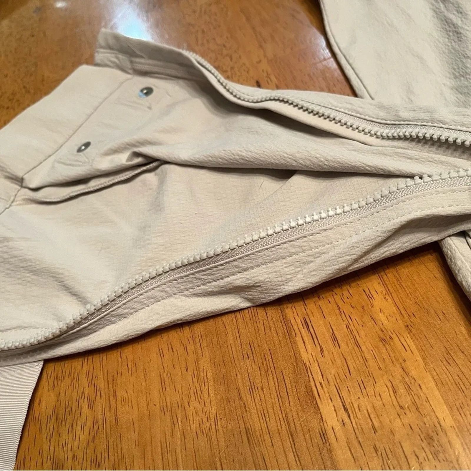 Athleta Athleta belted Trekkie lightweight outdoor hiking pants,sz 0 Size 25" / US 0 / IT 36 - 5 Thumbnail