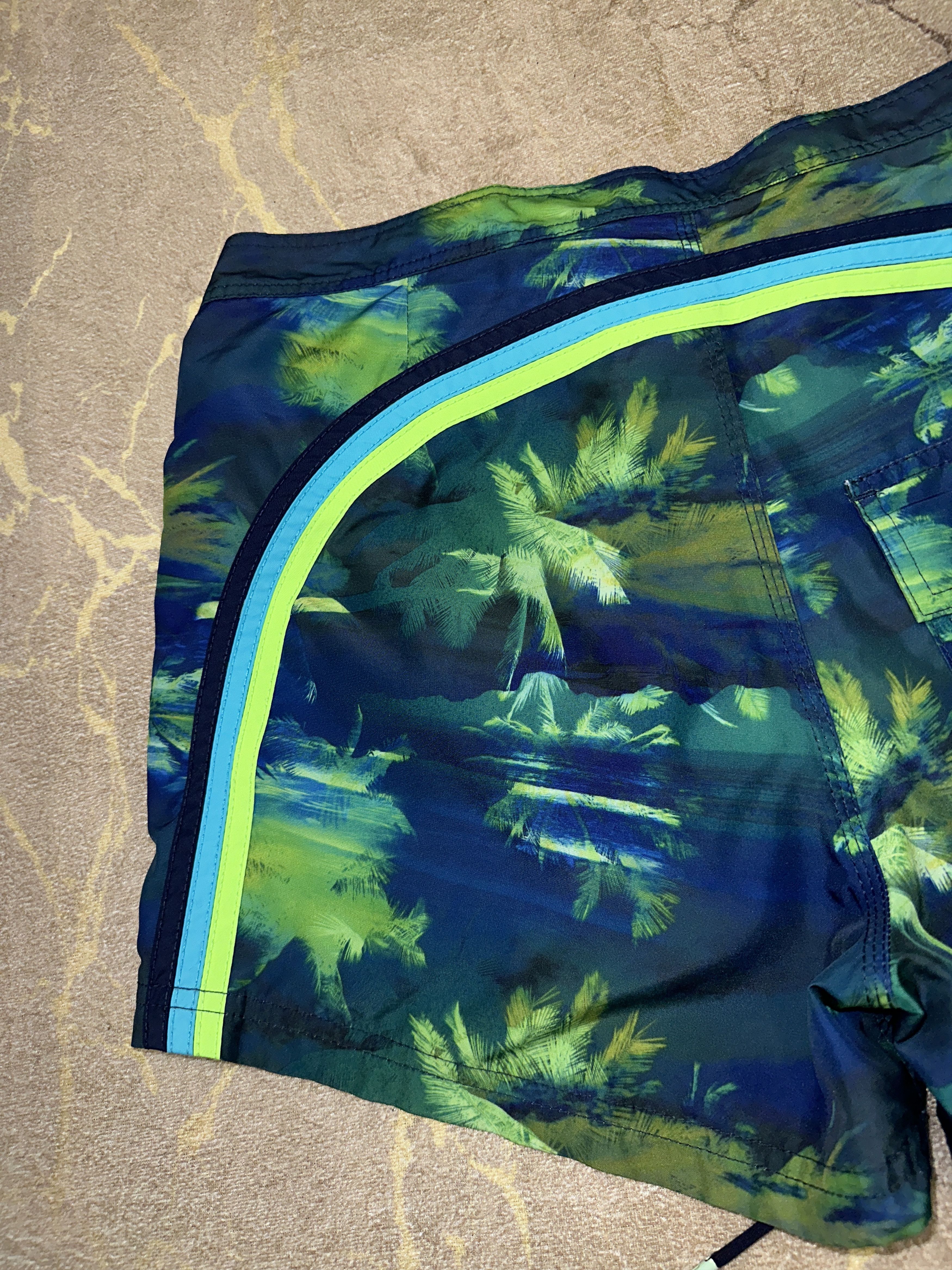 Sundek Tropical Palm Sundek 30 Beach Shorts Trunks Bath Size 30 S Size US 30 / EU 46 - 4 Thumbnail
