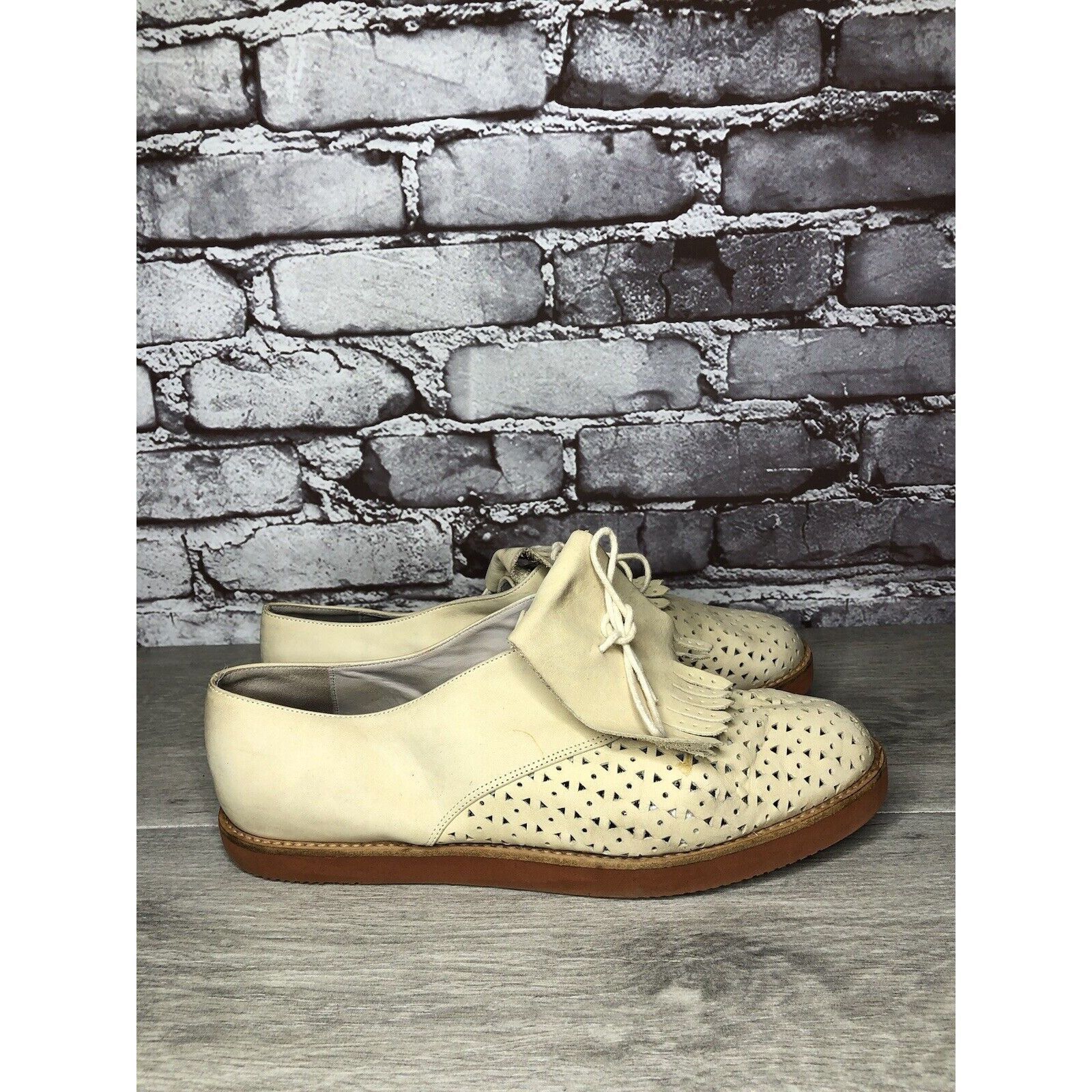 DKNY DKNY Beige Nubuck Leather Kiltie Perforated Lace Up Oxfords Size US 10 / IT 40 - 1 Thumbnail