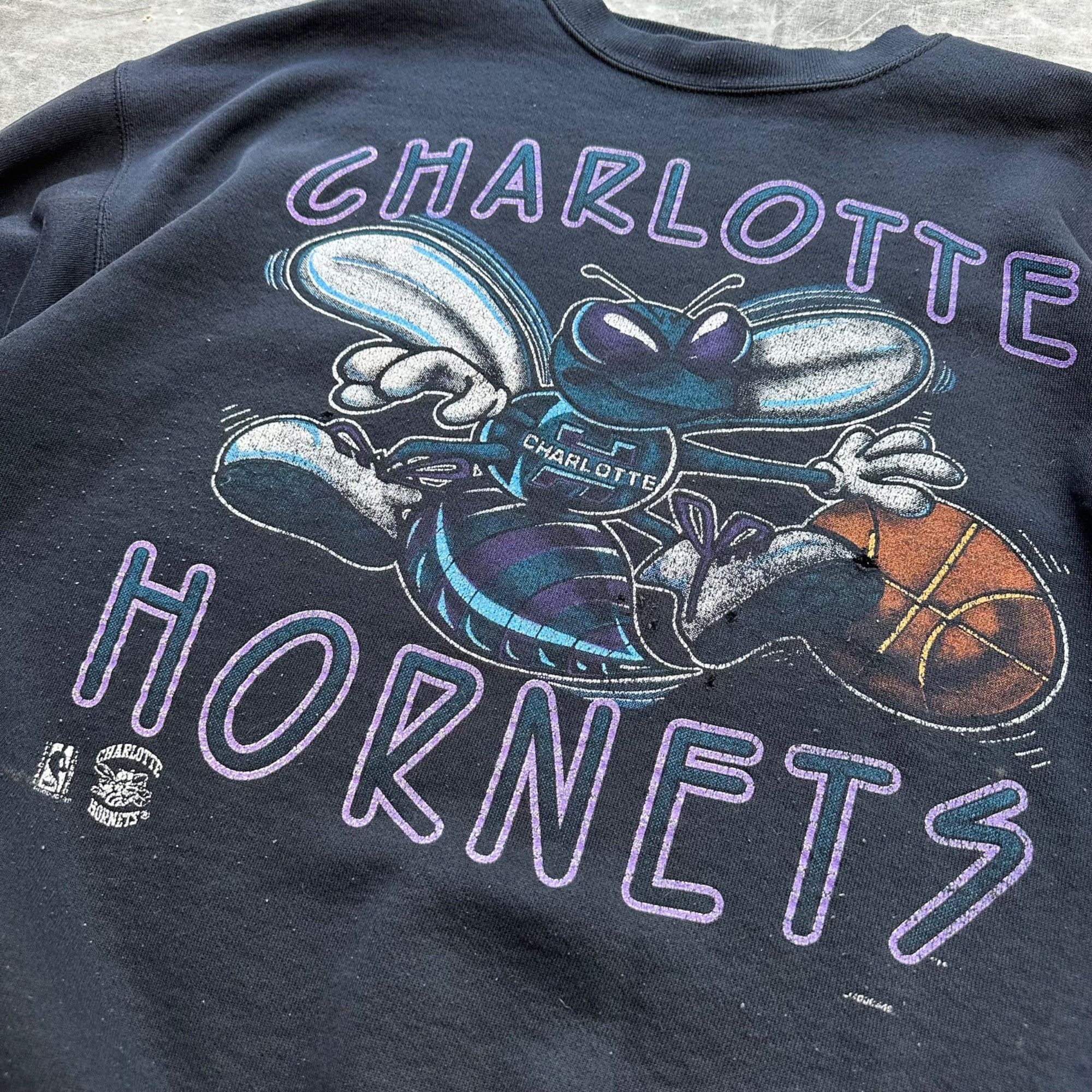 Vintage Vintage Logo 7 Charlotte Hornets NBA Faded Sweatshirt Size US XL / EU 56 / 4 - 2 Thumbnail