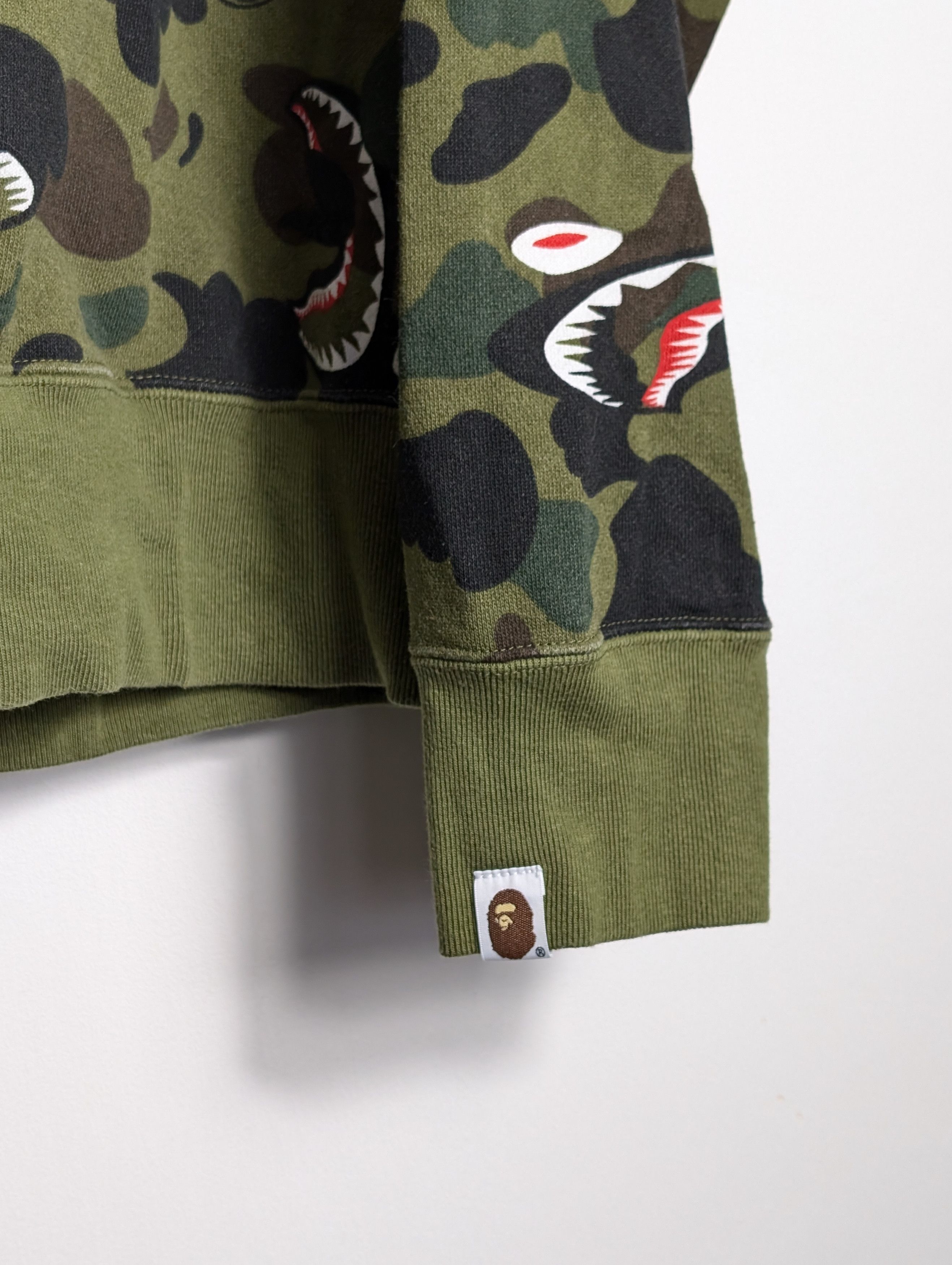 Bape 1st Camo Shark Relaxed Crewneck Size US L / EU 52-54 / 3 - 5 Thumbnail