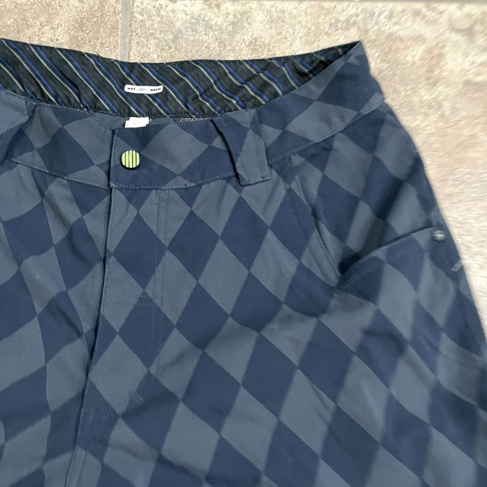 Lululemon Lululemon Mens Regular Size Chino Polyester Shorts Gray 34 Size US 34 / EU 50 - 2 Thumbnail