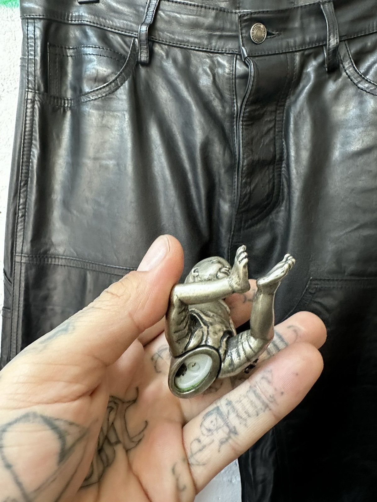 Enfants Riches Deprimes ERD CRYING CRACK BABY HEAD ON FIRE TABLE LIGHTER Size ONE SIZE - 8 Thumbnail