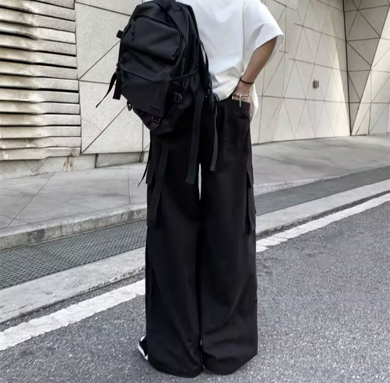 Designer × Japanese Brand Button Drawstring Cargo Pants European American Style Size US 26 / EU 42 - 2 Thumbnail