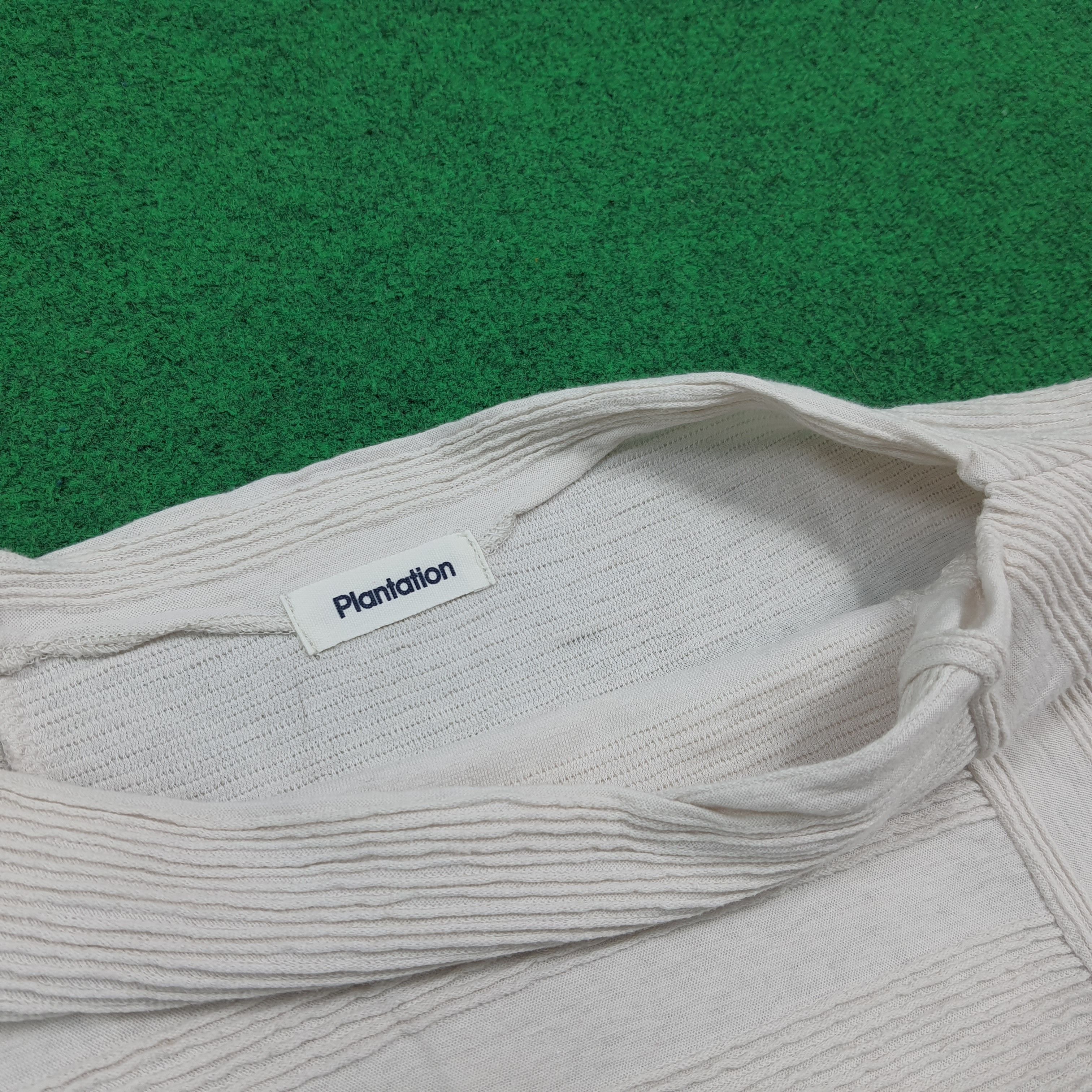 Issey Miyake Plantation Issey Miyake Seersucker Pleated Blouse C301N72 Size M / US 6-8 / IT 42-44 - 4 Thumbnail