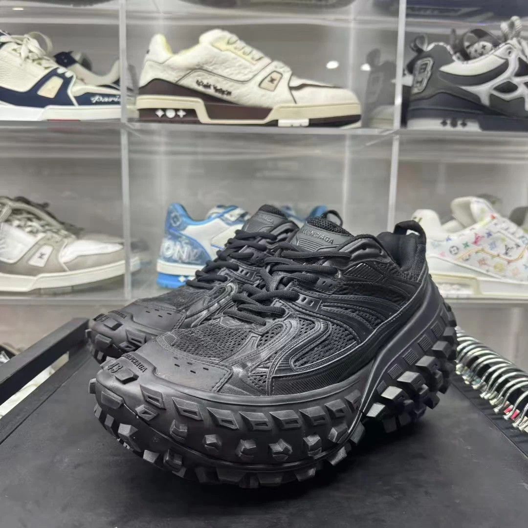 Balenciaga Balenciaga Track 43 Like New Size US 10 / EU 43 - 1 Thumbnail