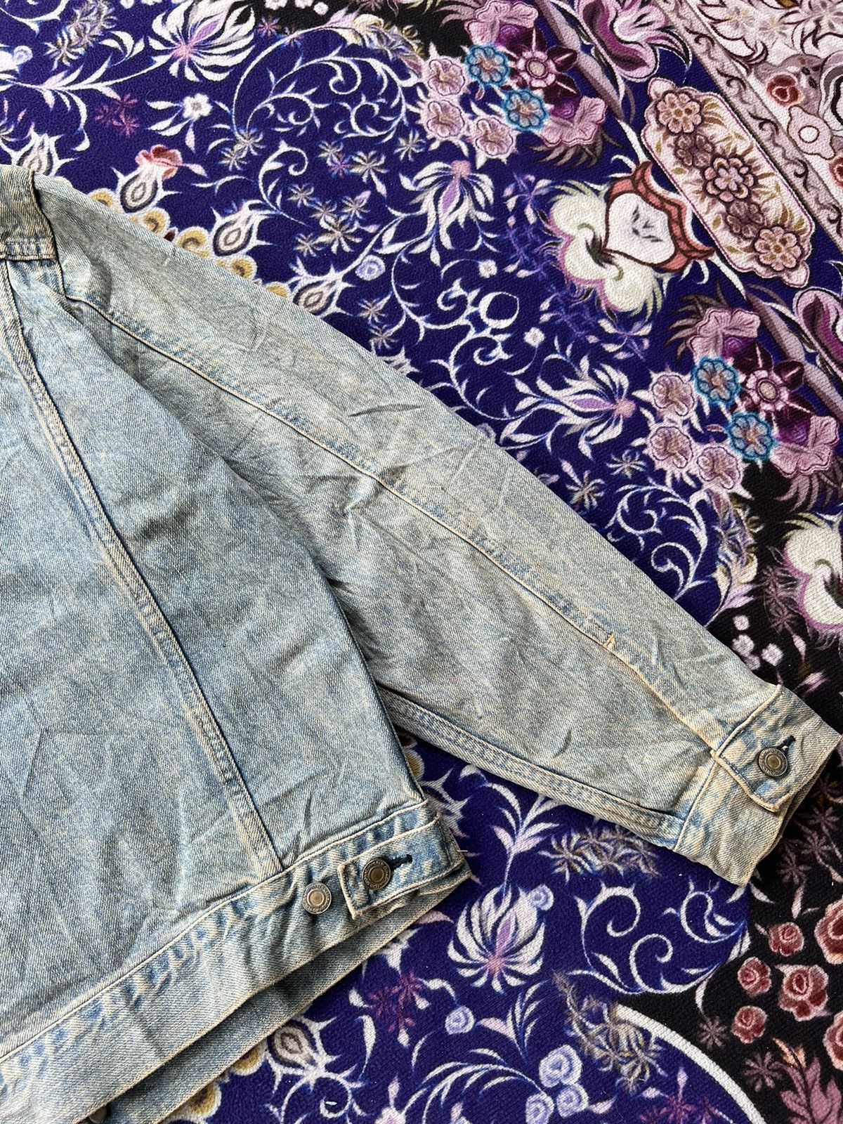 Japanese Brand (L) Vintage Blue Way Japanese Brand Sand Wash Denim Jacket Size US L / EU 52-54 / 3 - 17 Thumbnail