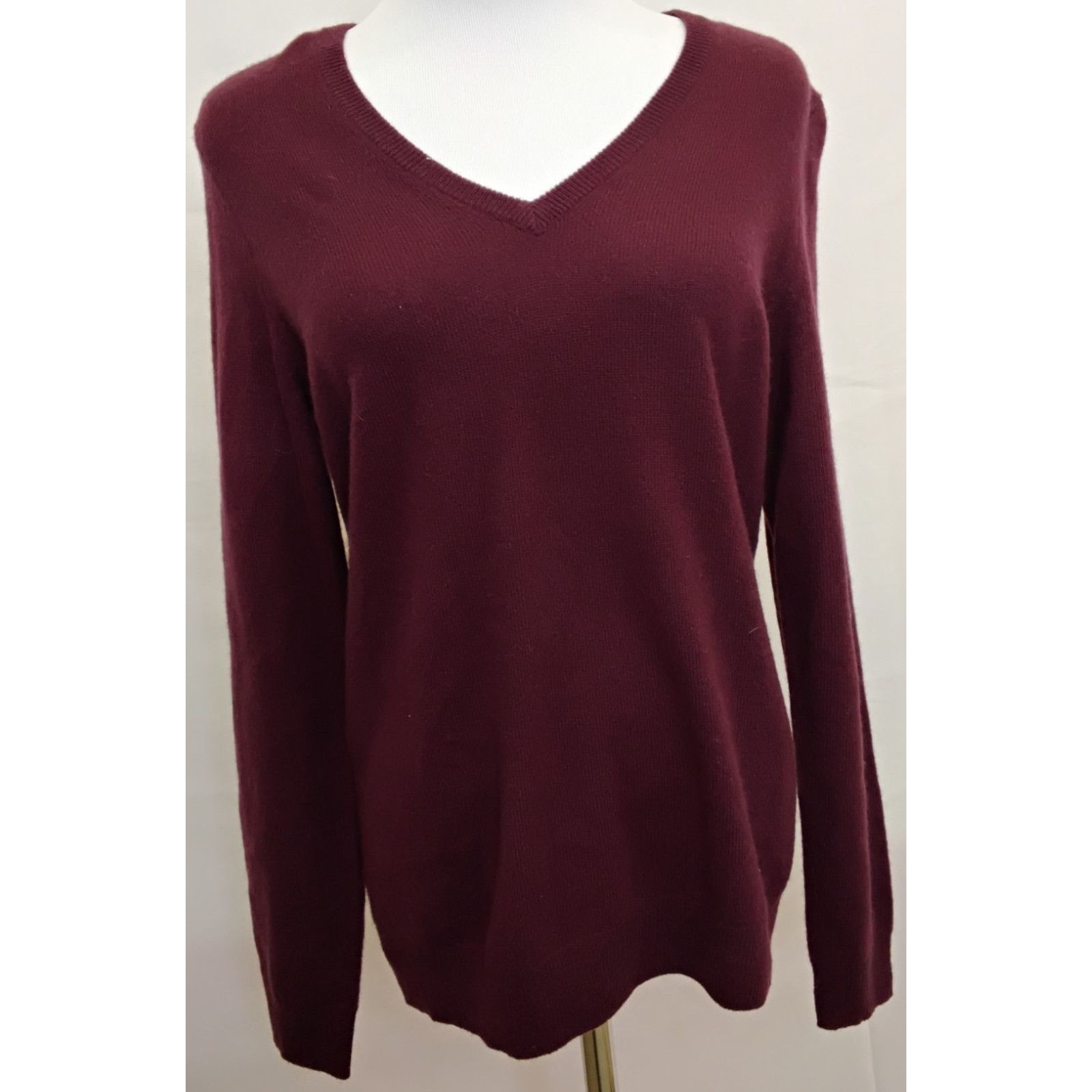 Bloomingdale's C by Bloomingdale's V-Neck Sweater Women M Red Cashmere NWT Size M / US 6-8 / IT 42-44 - 2 Thumbnail