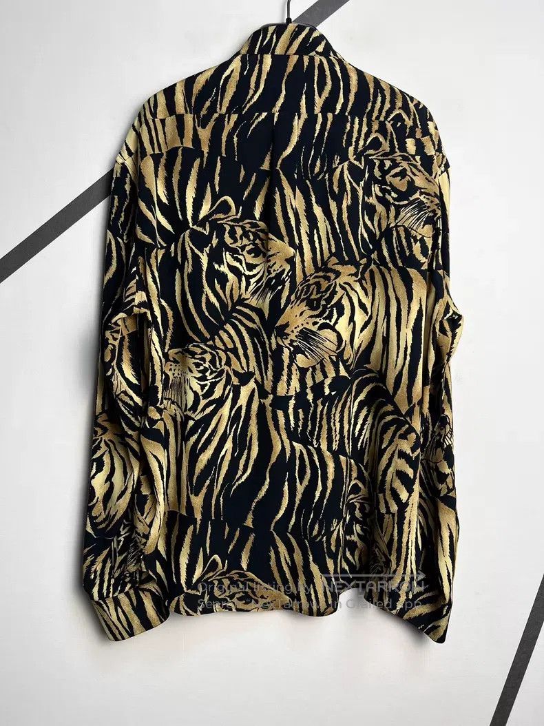 Saint Laurent Paris Saint Laurent Paris size 41 Tiger-Print Full-Print Silk Shi Size US M / EU 48-50 / 2 - 2 Thumbnail