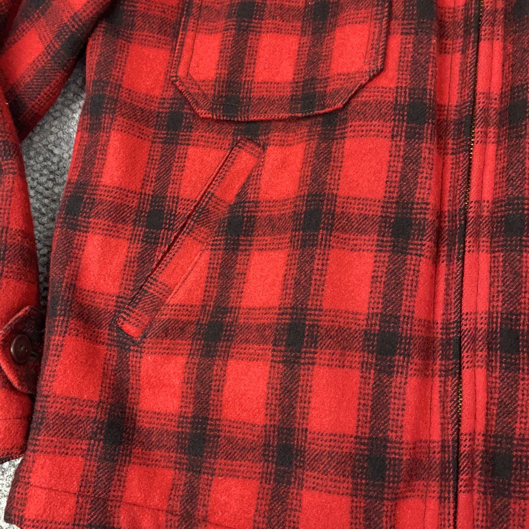 Vintage Vintage Woolrich Men’s Jacket 40 Wool Buffalo Plaid Outdoor Bomber 60s 70s Size US XXS / EU 40 - 5 Thumbnail