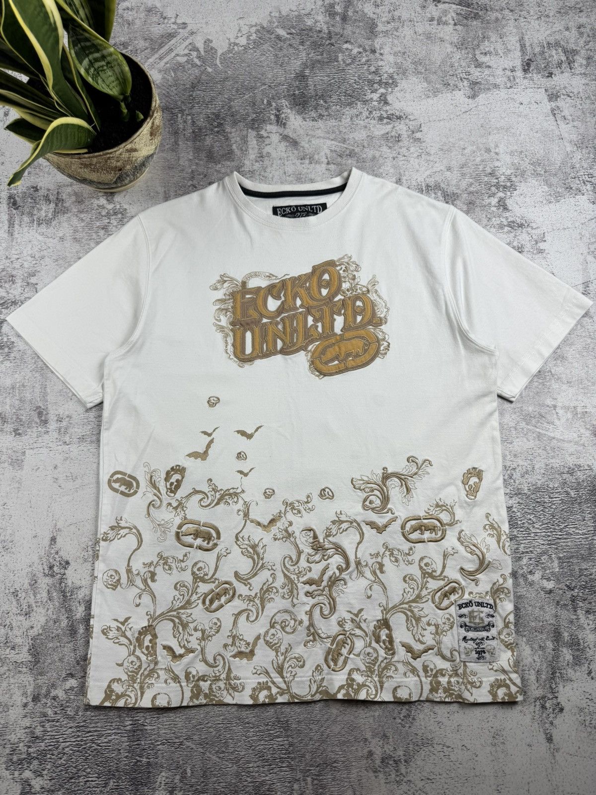 Ecko Unltd. Vintage Ecko Unltd Skate Rap Gold Print Hip Hop Rap White Skull Y2K T Shirt Tee Size US L / EU 52-54 / 3 - 4 Thumbnail