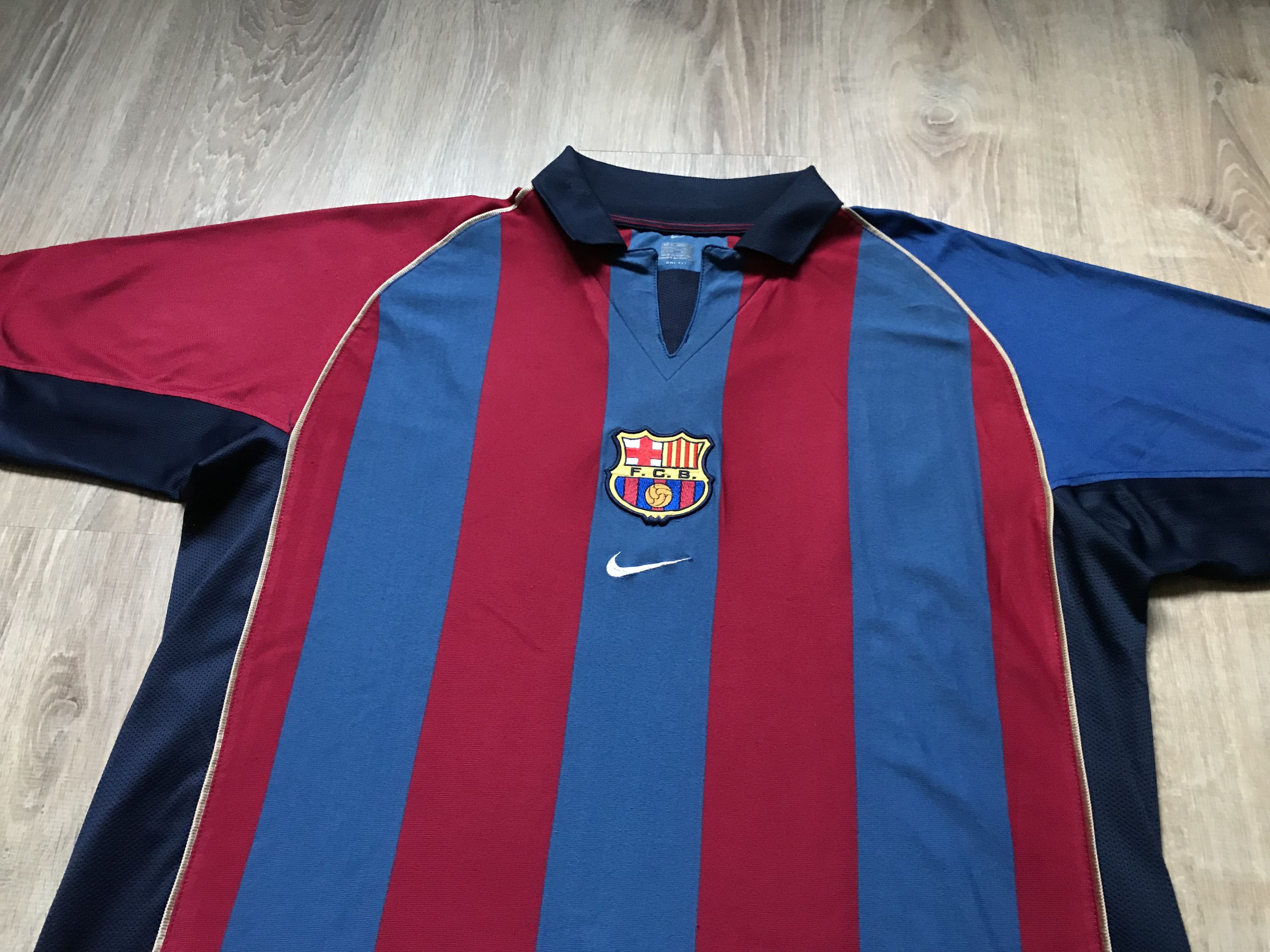 Nike Vintage Nike Barcelona Home Shirt 2001-2002 Size US XL / EU 56 / 4 - 3 Thumbnail
