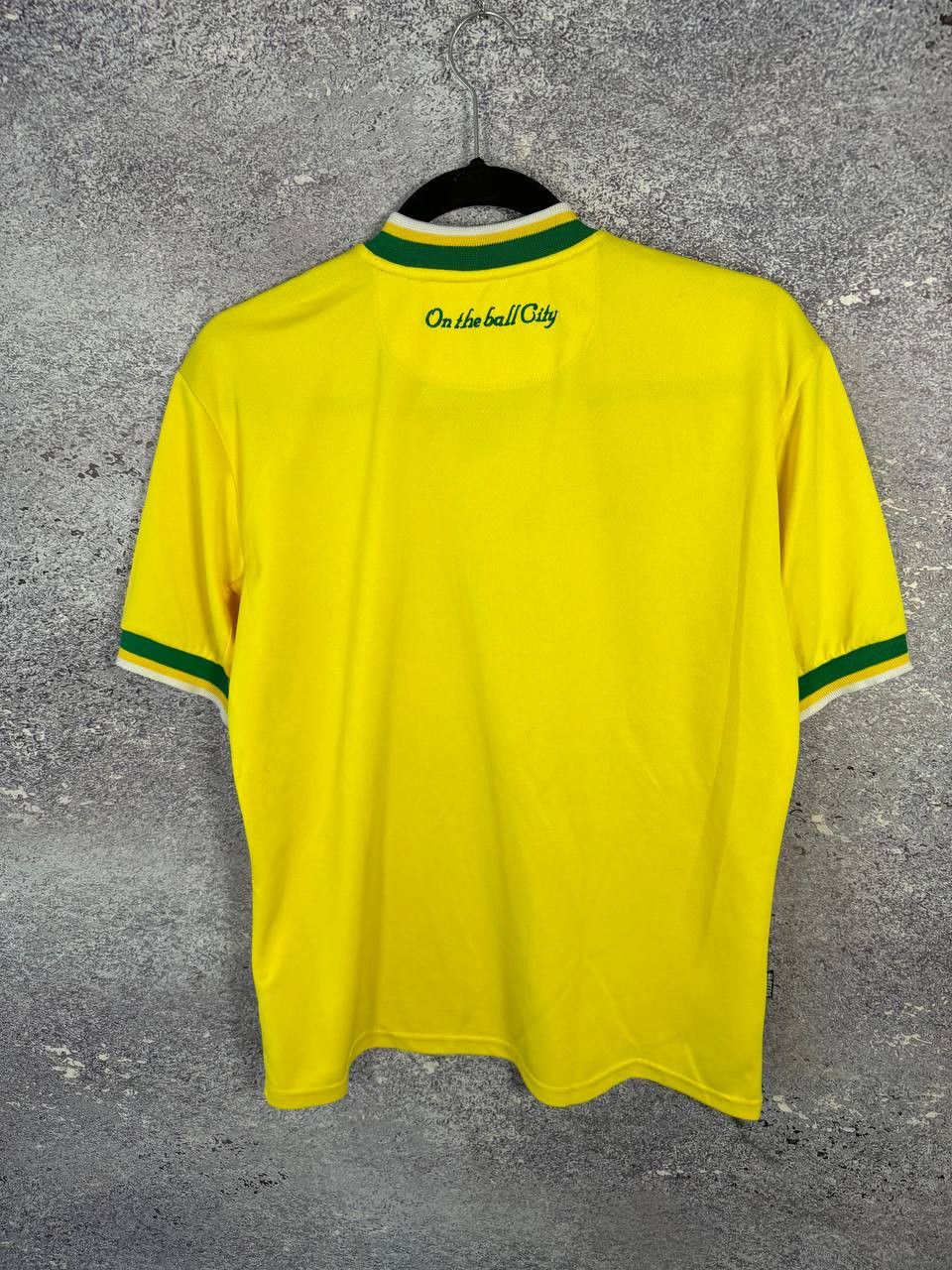 Errea × Vintage Vintage Norwich City 2011/12 Errea Soccer Jersey Size US M / EU 48-50 / 2 - 15 Thumbnail