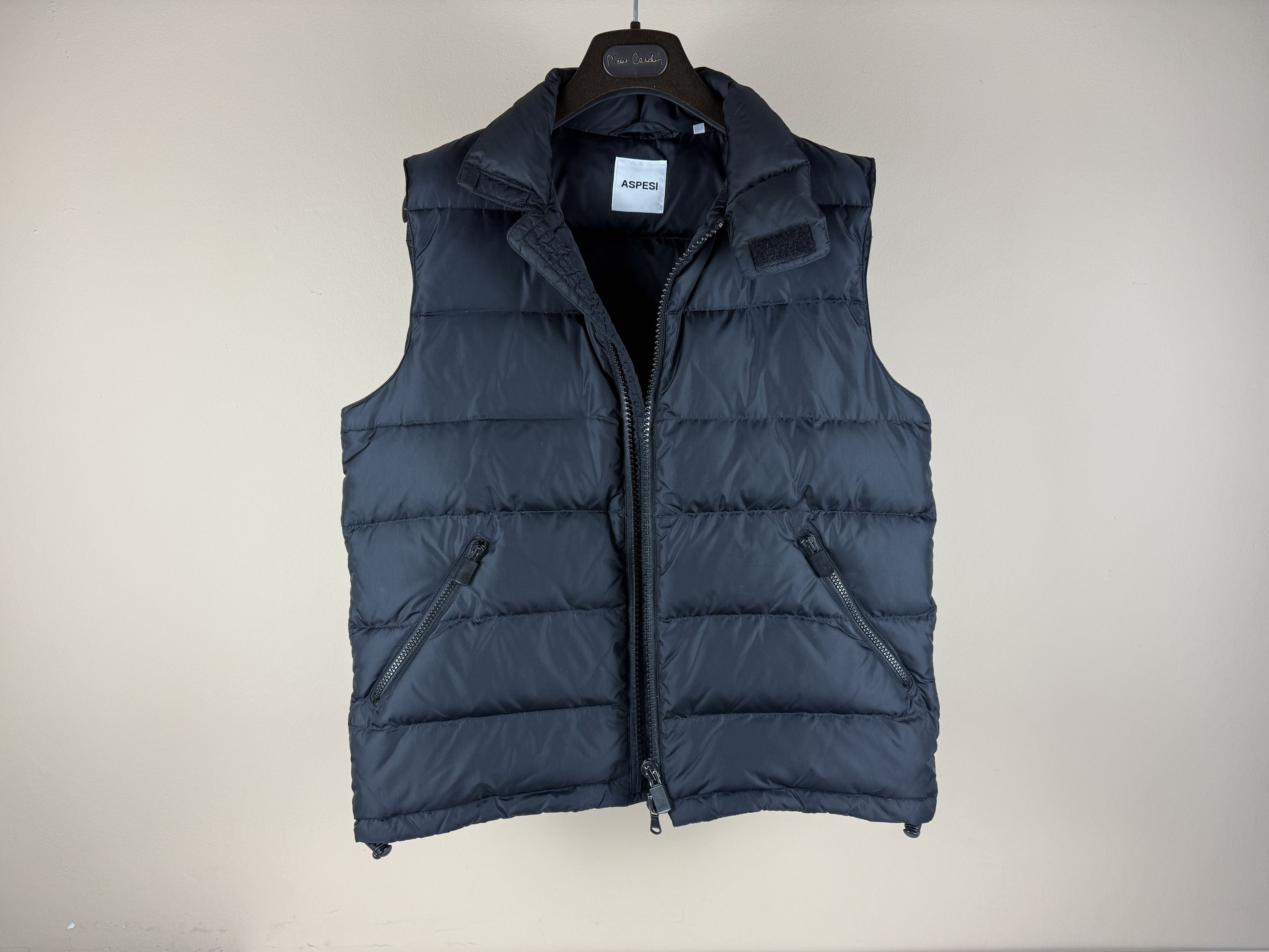 ASPESI Men's Black Puffer Vest