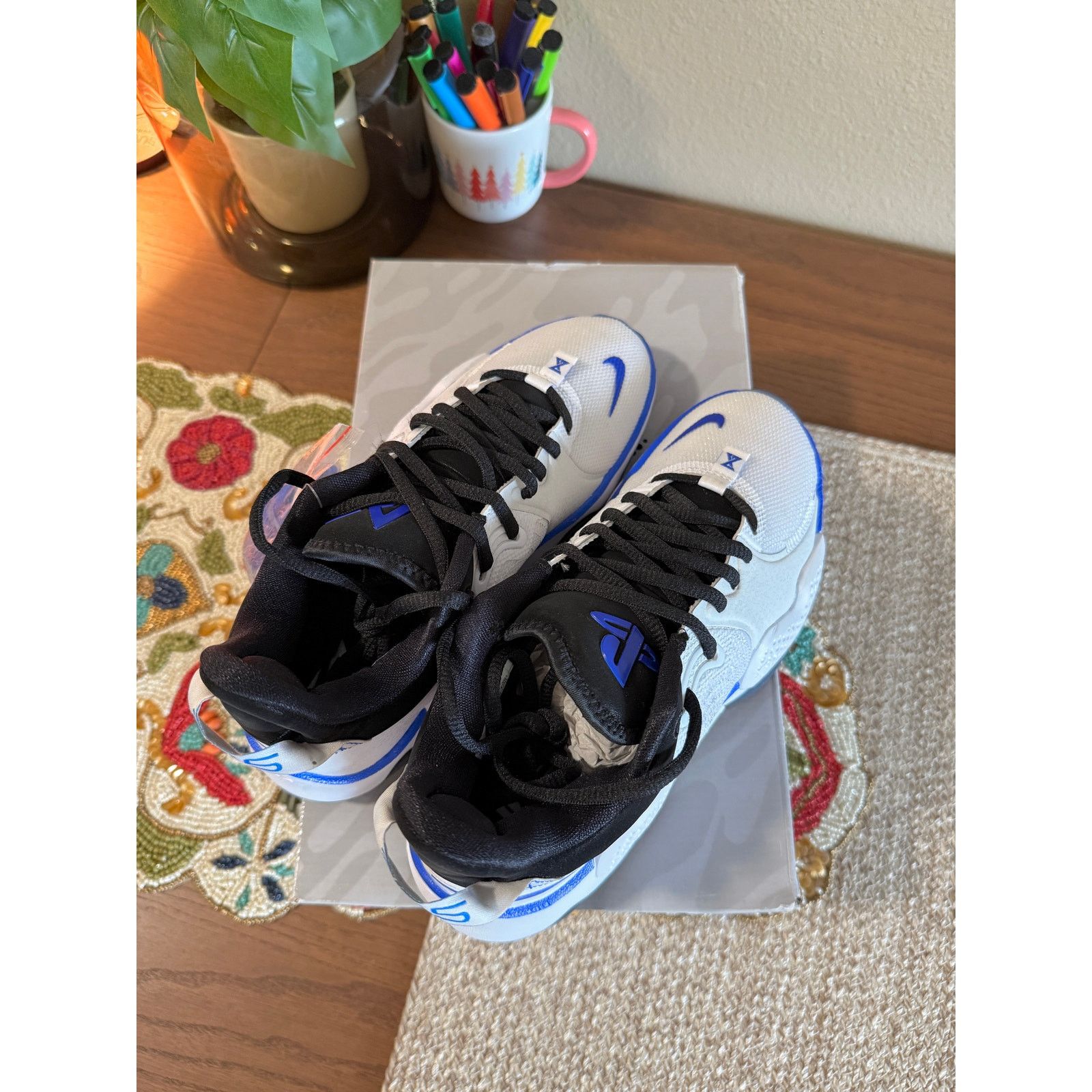 Nike × Sony Nike PG 5 Playstation White Crimson Tint Blue Black PS5 Size US 5.5 / EU 38 - 5 Thumbnail