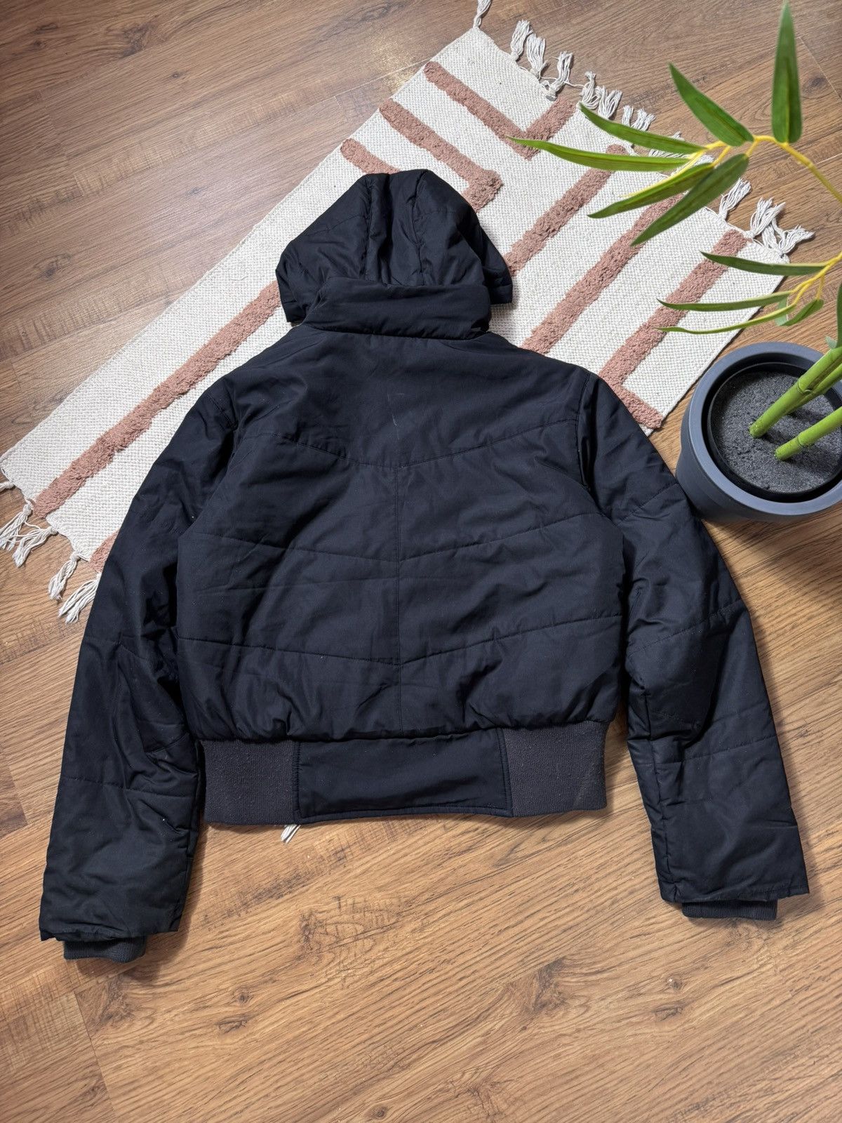 Nike VINTAGE NIKE 2000s CROPPED DOWN PUFFER JACKET Size XL / US 12-14 / IT 48-50 - 9 Thumbnail